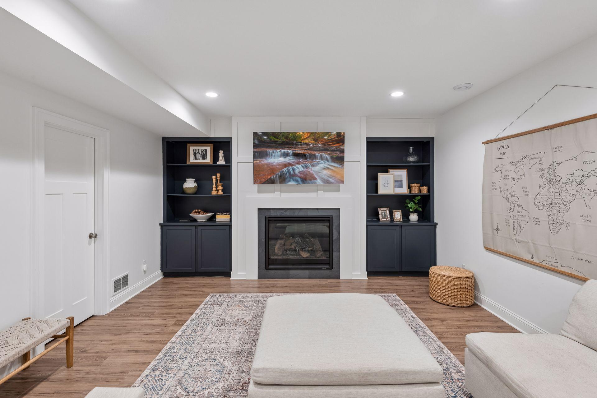 2430 Lacy Lane