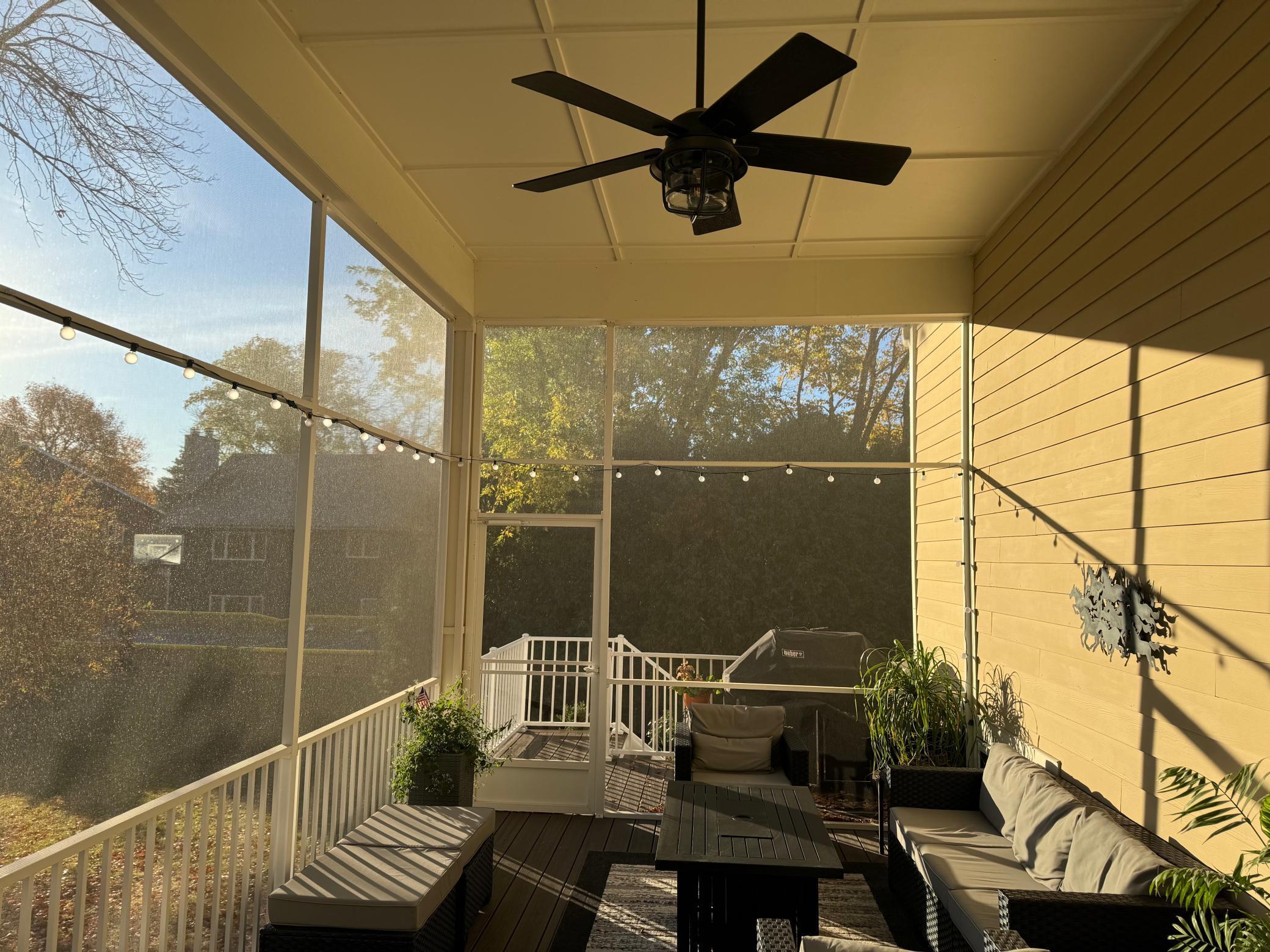 4250 Kingsview Lane N