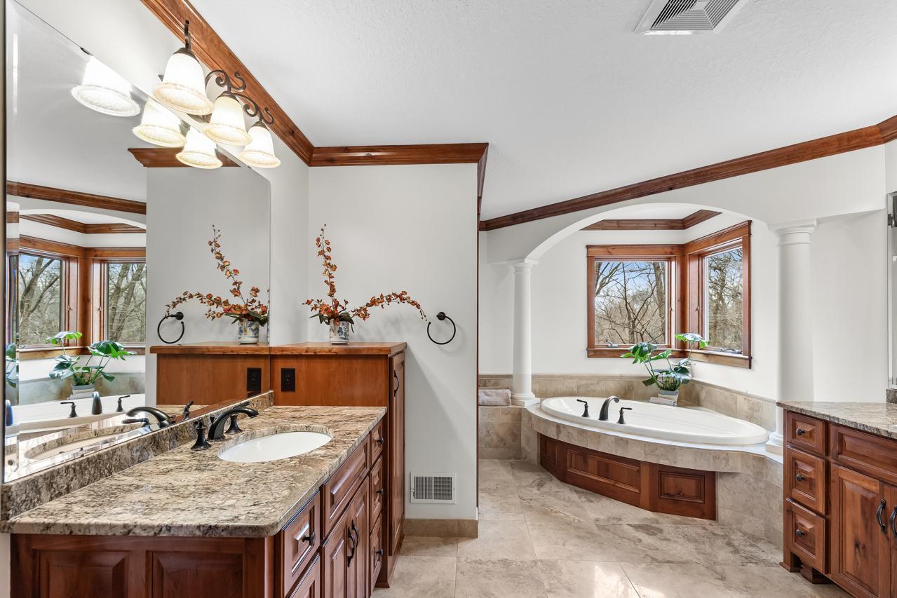 27665 Virginia Cove