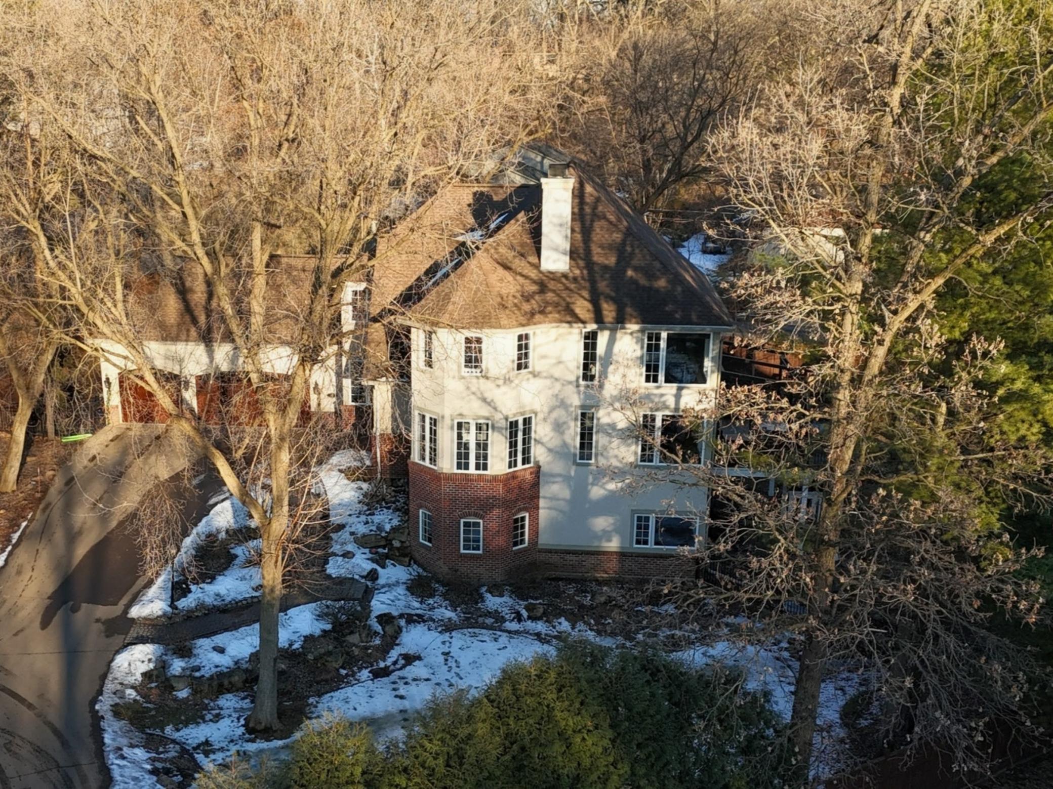 4251 Manor Court Road