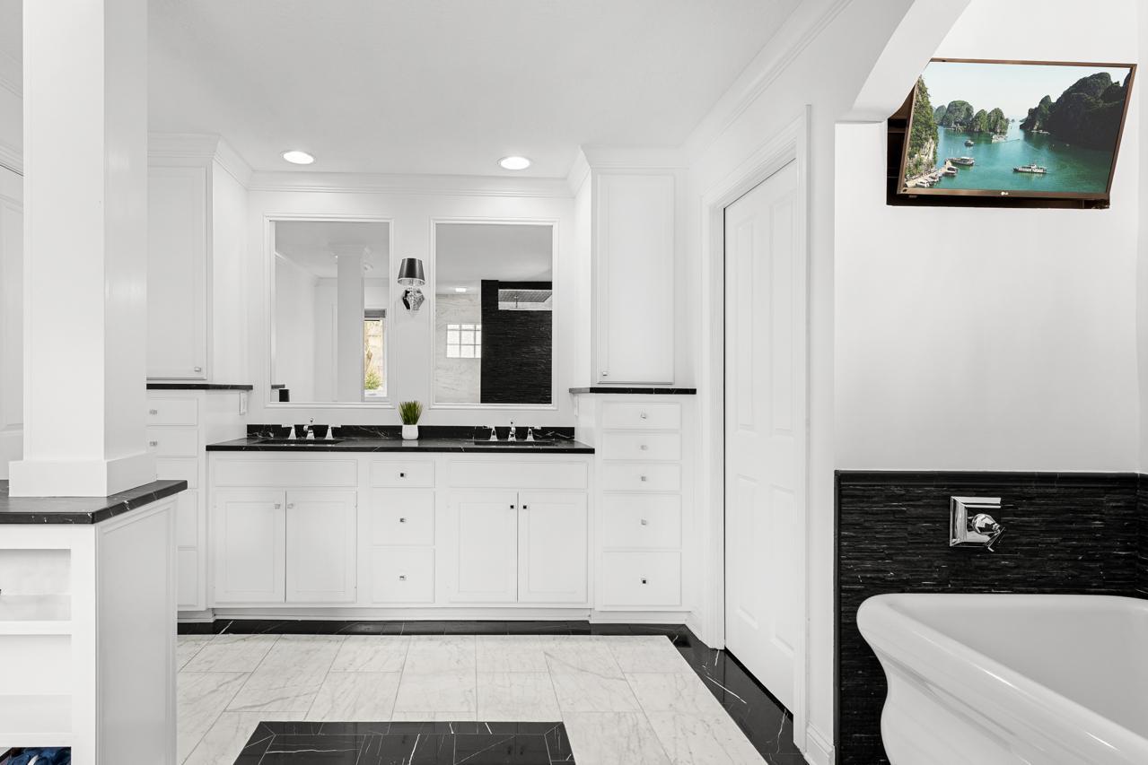 4251 Manor Court Road