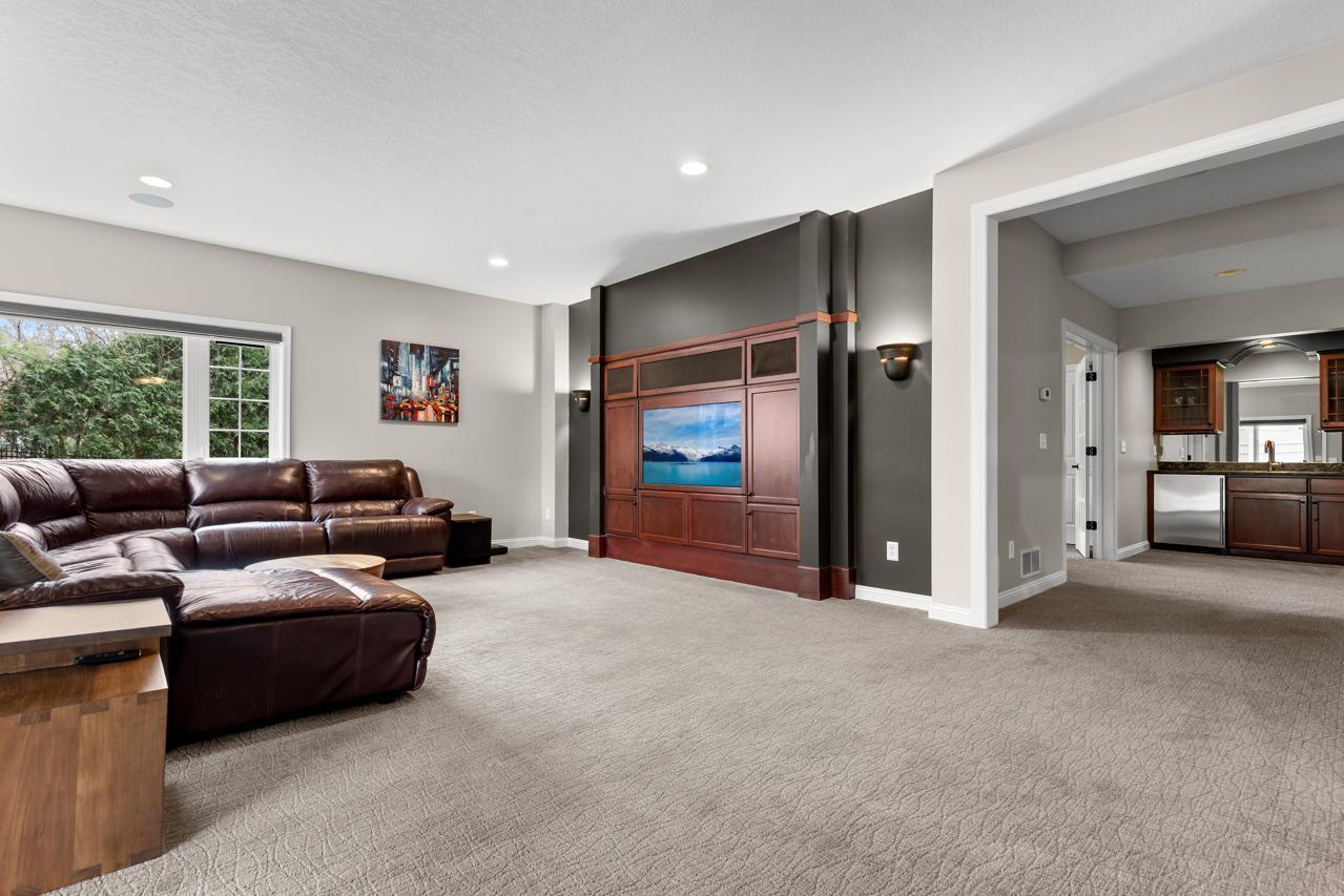 4251 Manor Court Road