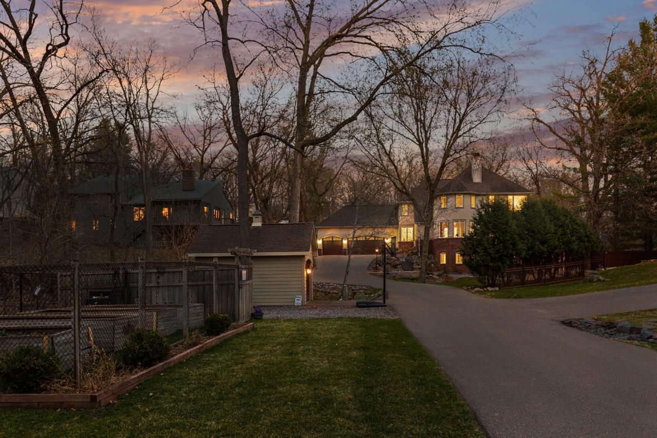 4251 Manor Court Road