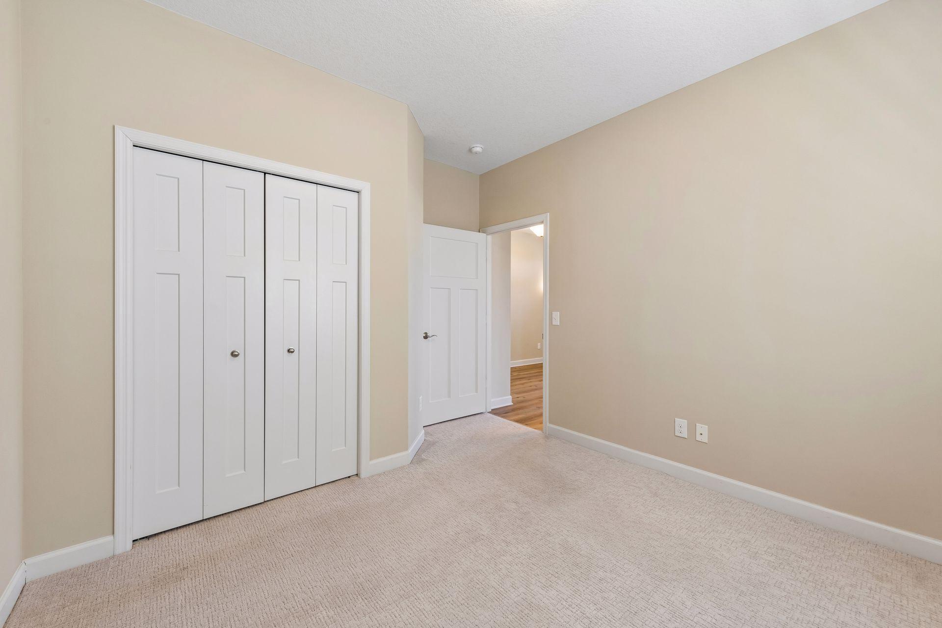 1055 Roselyn Drive