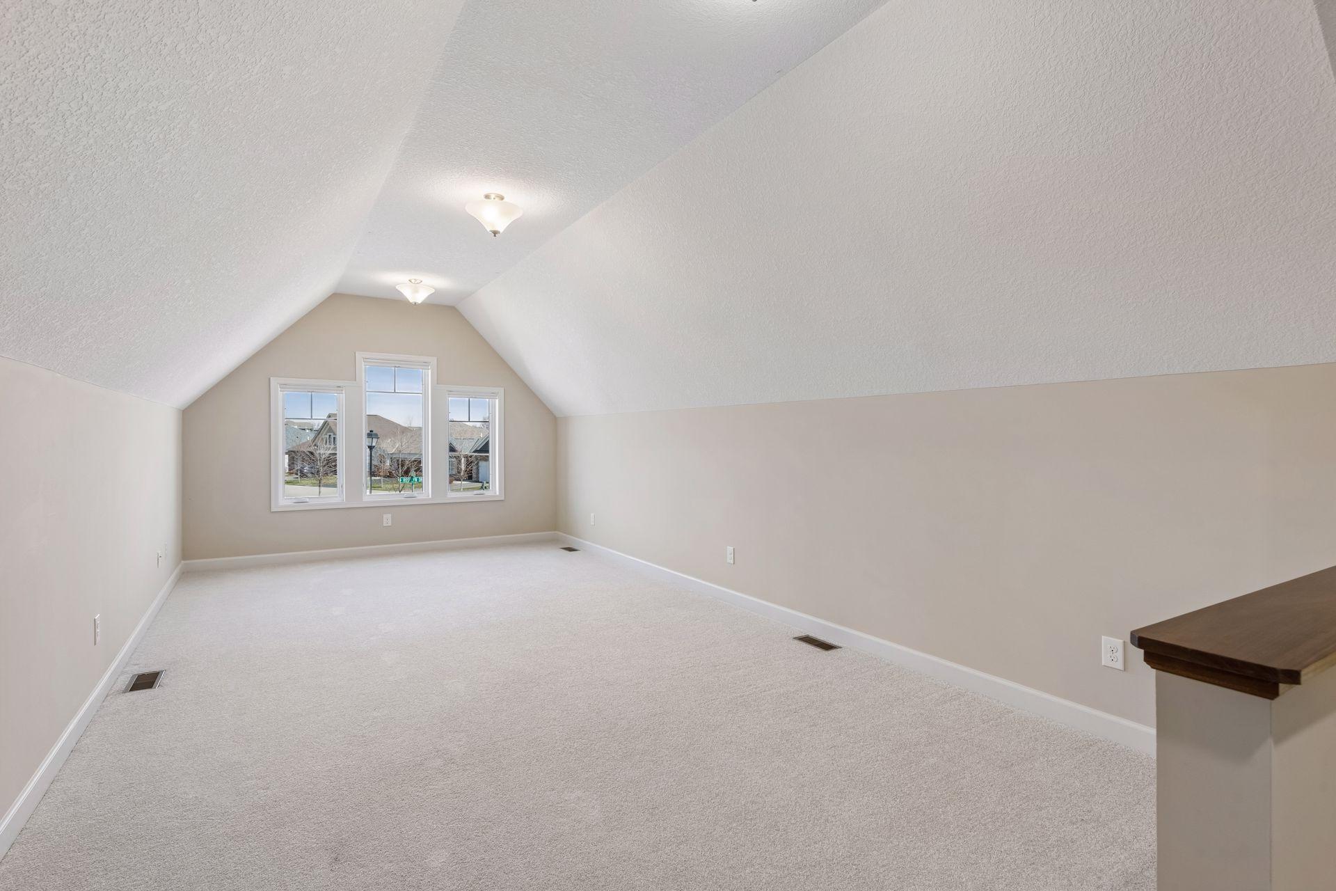 1055 Roselyn Drive