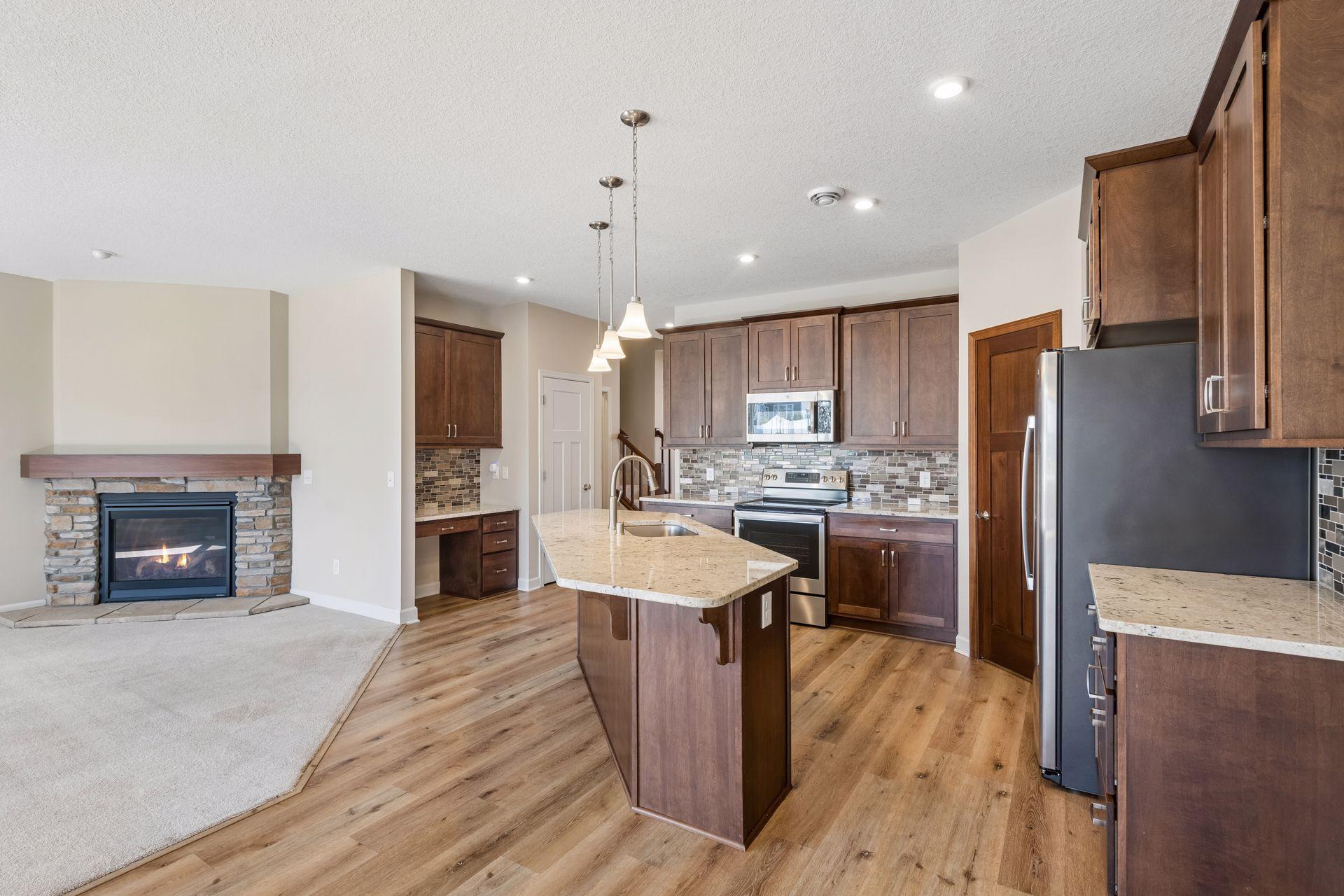 1055 Roselyn Drive