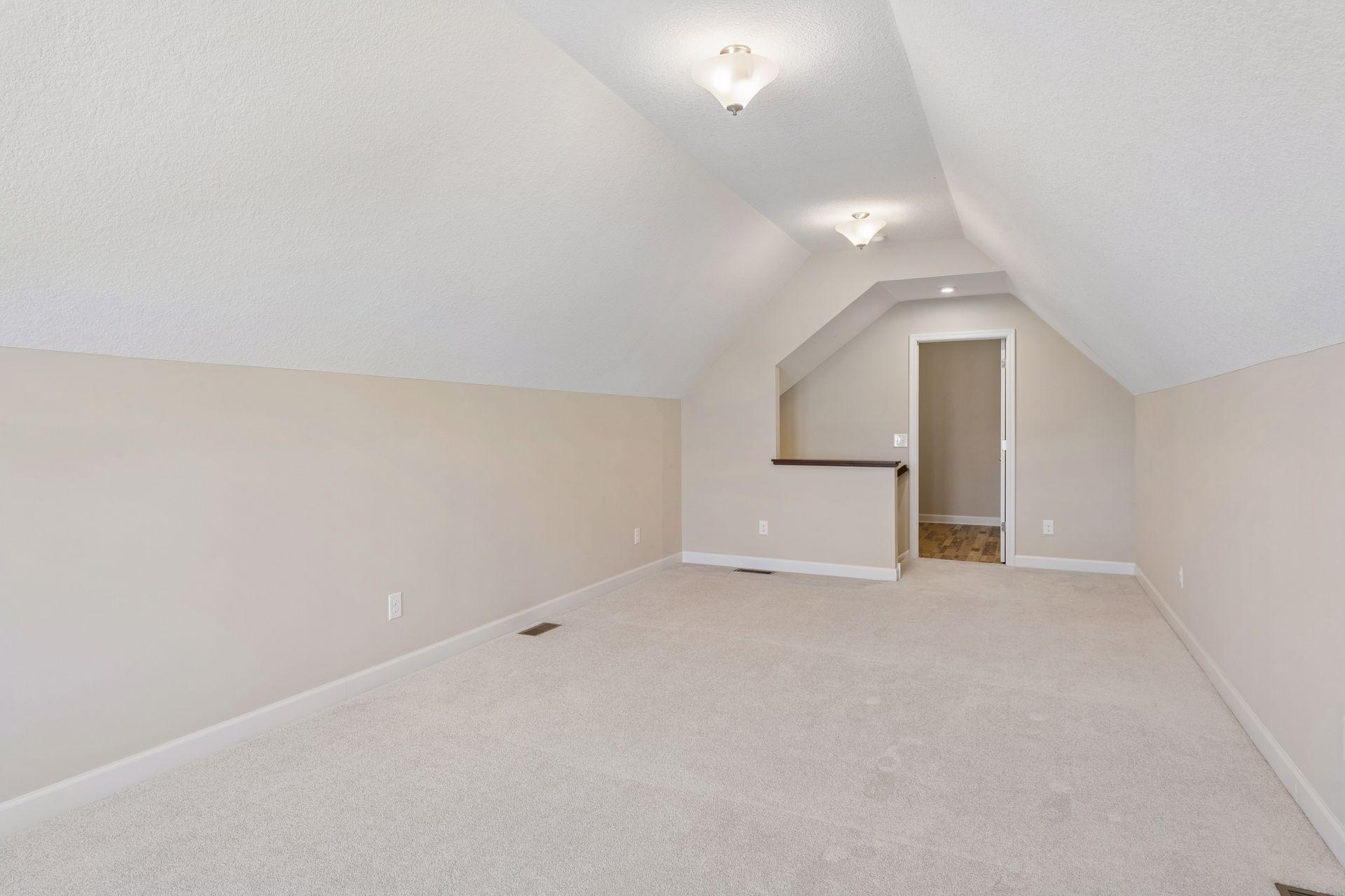 1055 Roselyn Drive