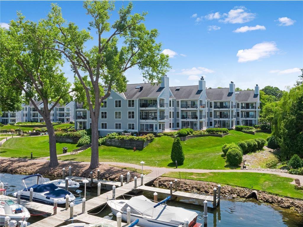 603 Lake Street Unit: 307