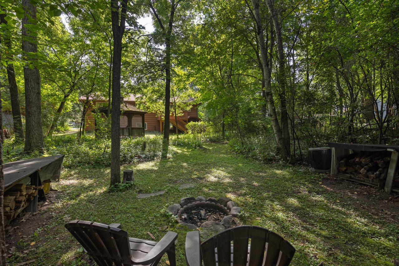 135 Pleasant Lane E