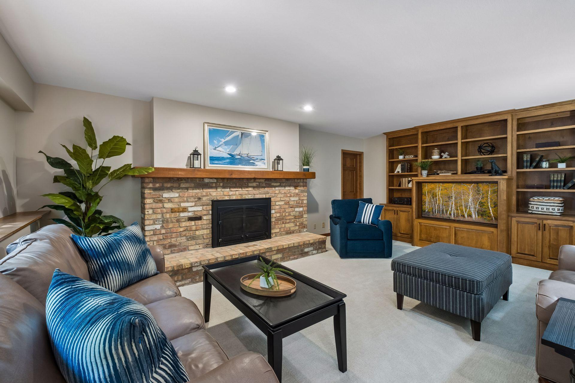5950 Boulder Bridge Lane