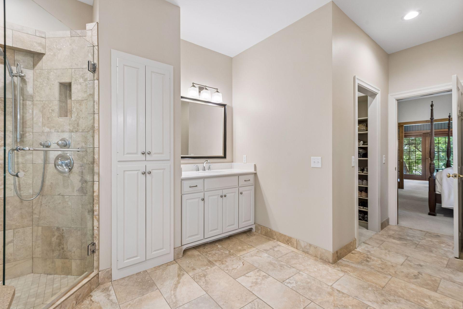 5950 Boulder Bridge Lane