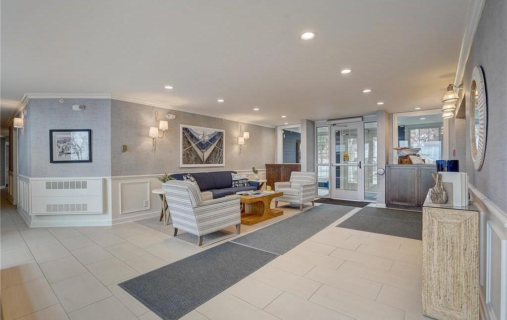 603 Lake Street Unit: 307