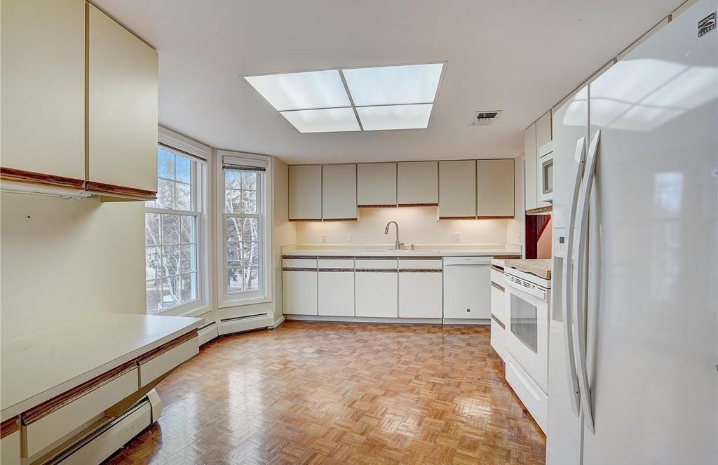 603 Lake Street Unit: 307