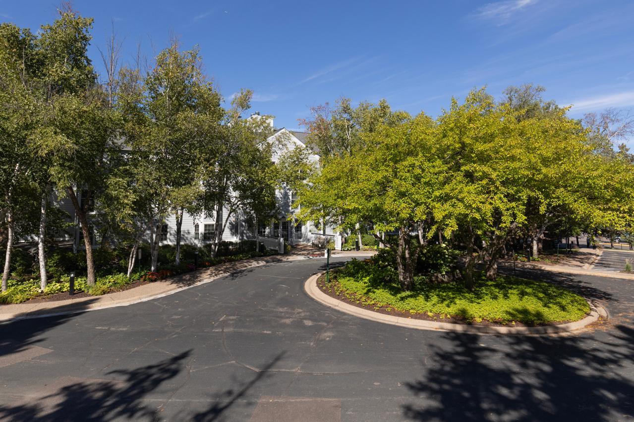 603 Lake Street Unit: 307