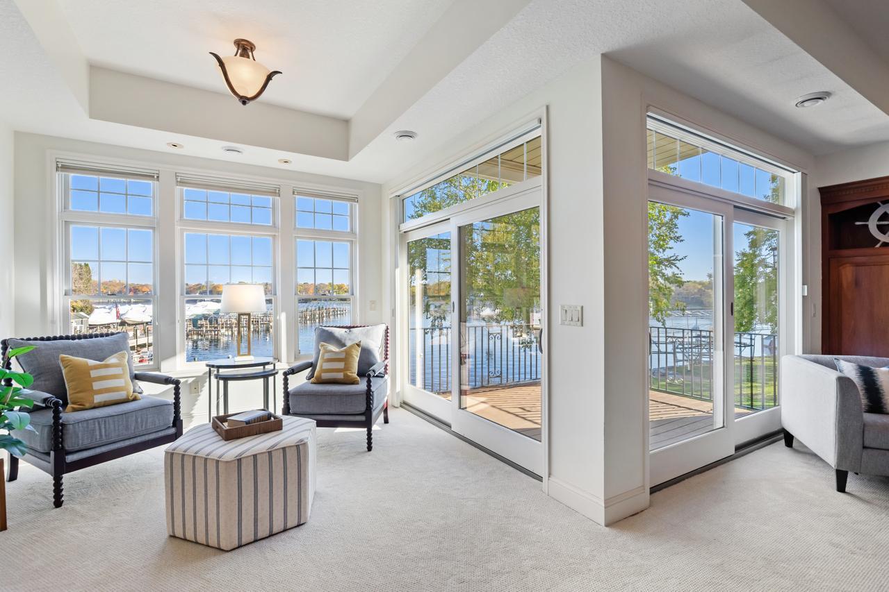21957 Minnetonka Boulevard Unit: 17