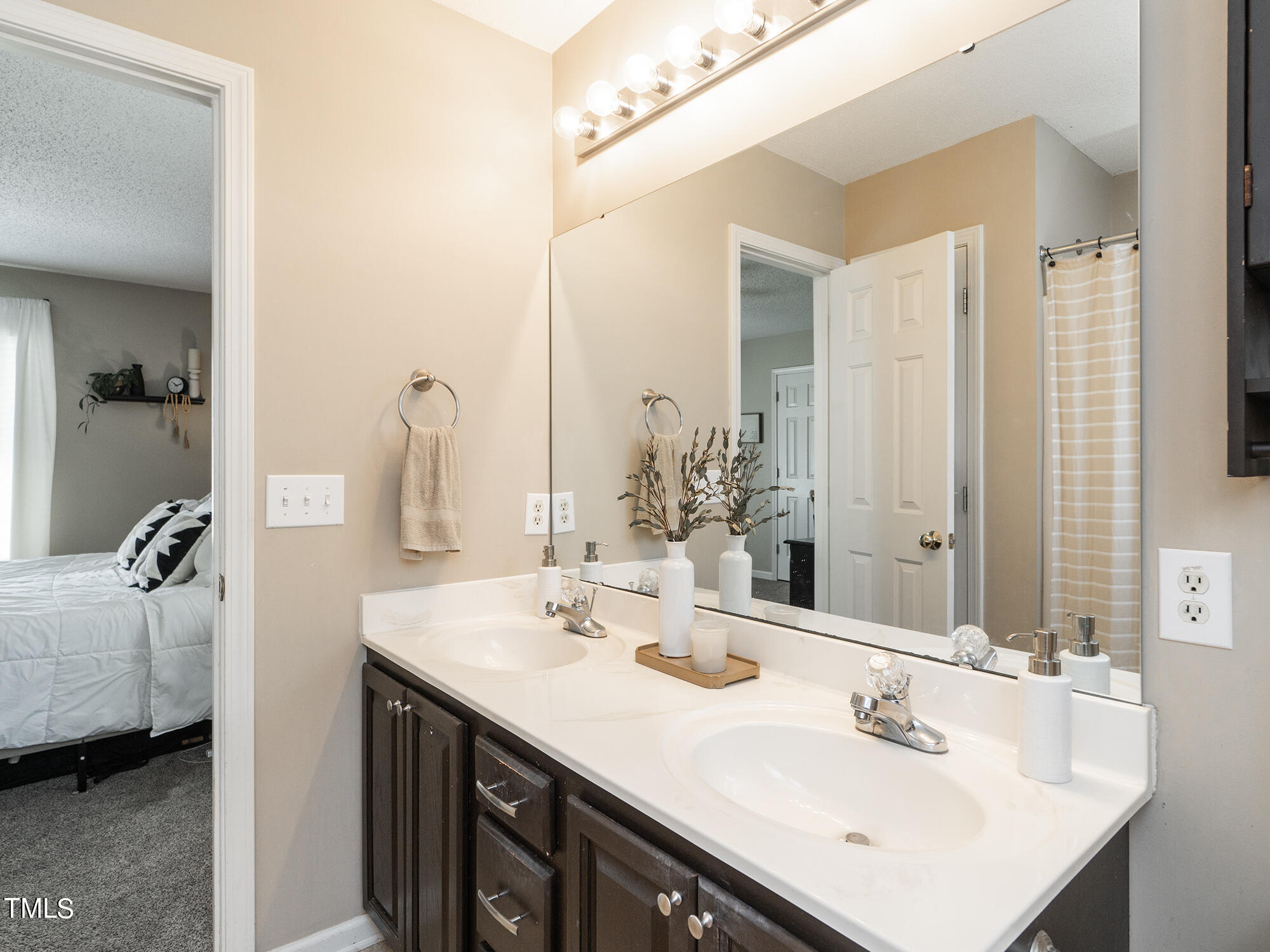 1360 Long Dairy Court