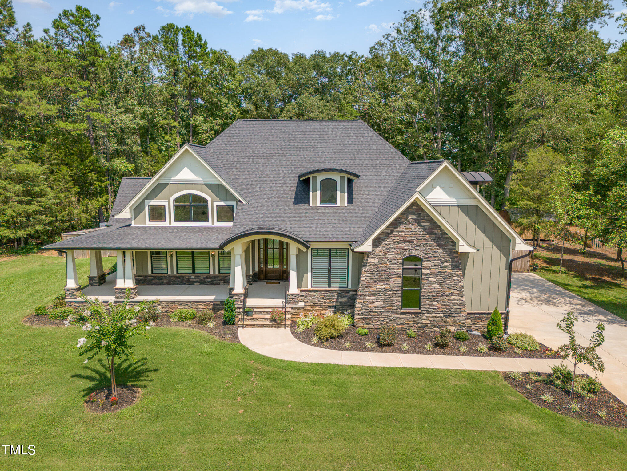 5004 Harvestview Drive