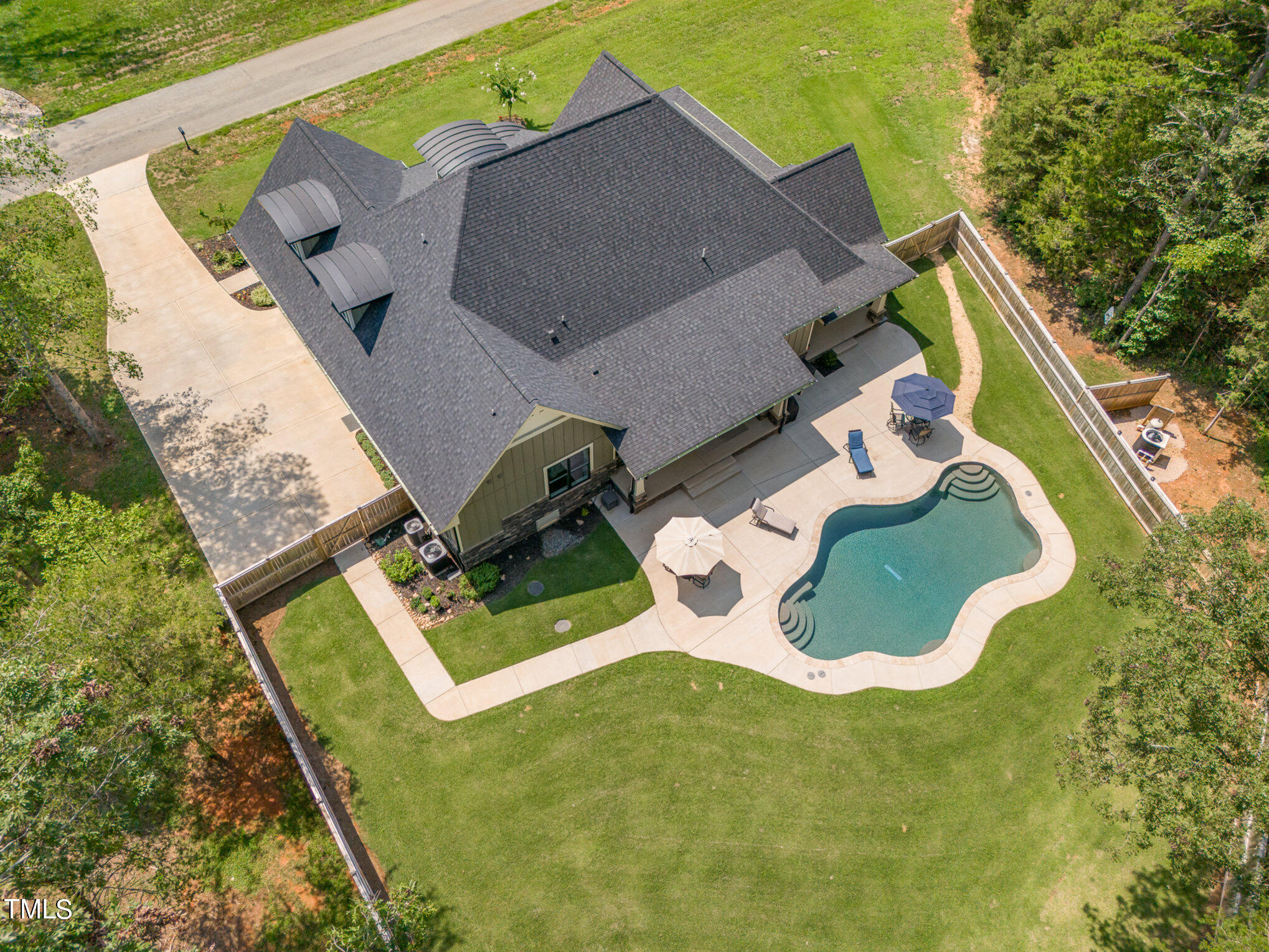 5004 Harvestview Drive