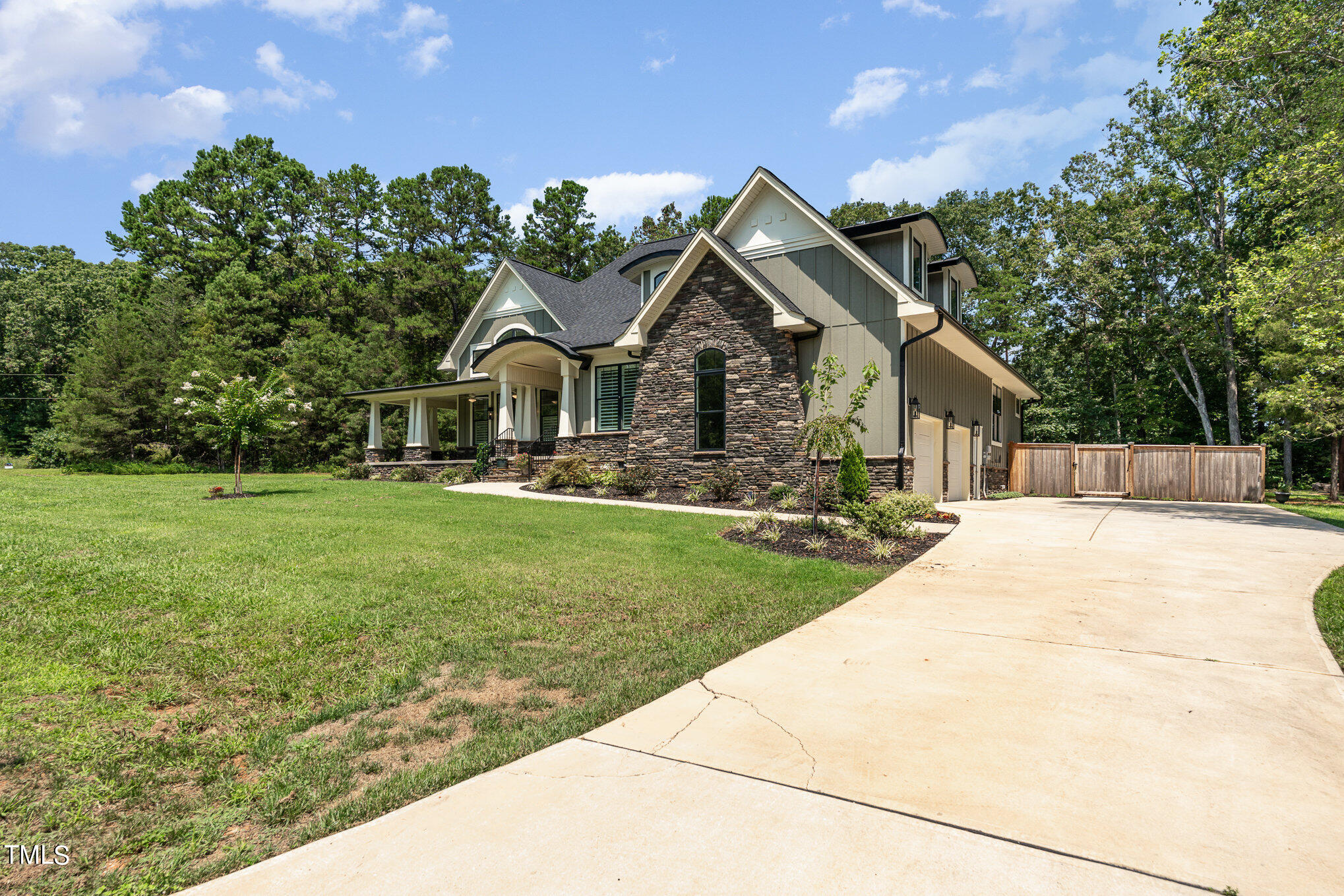 5004 Harvestview Drive