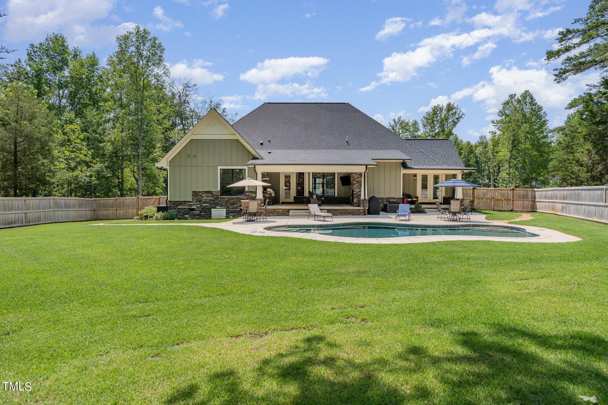 5004 Harvestview Drive