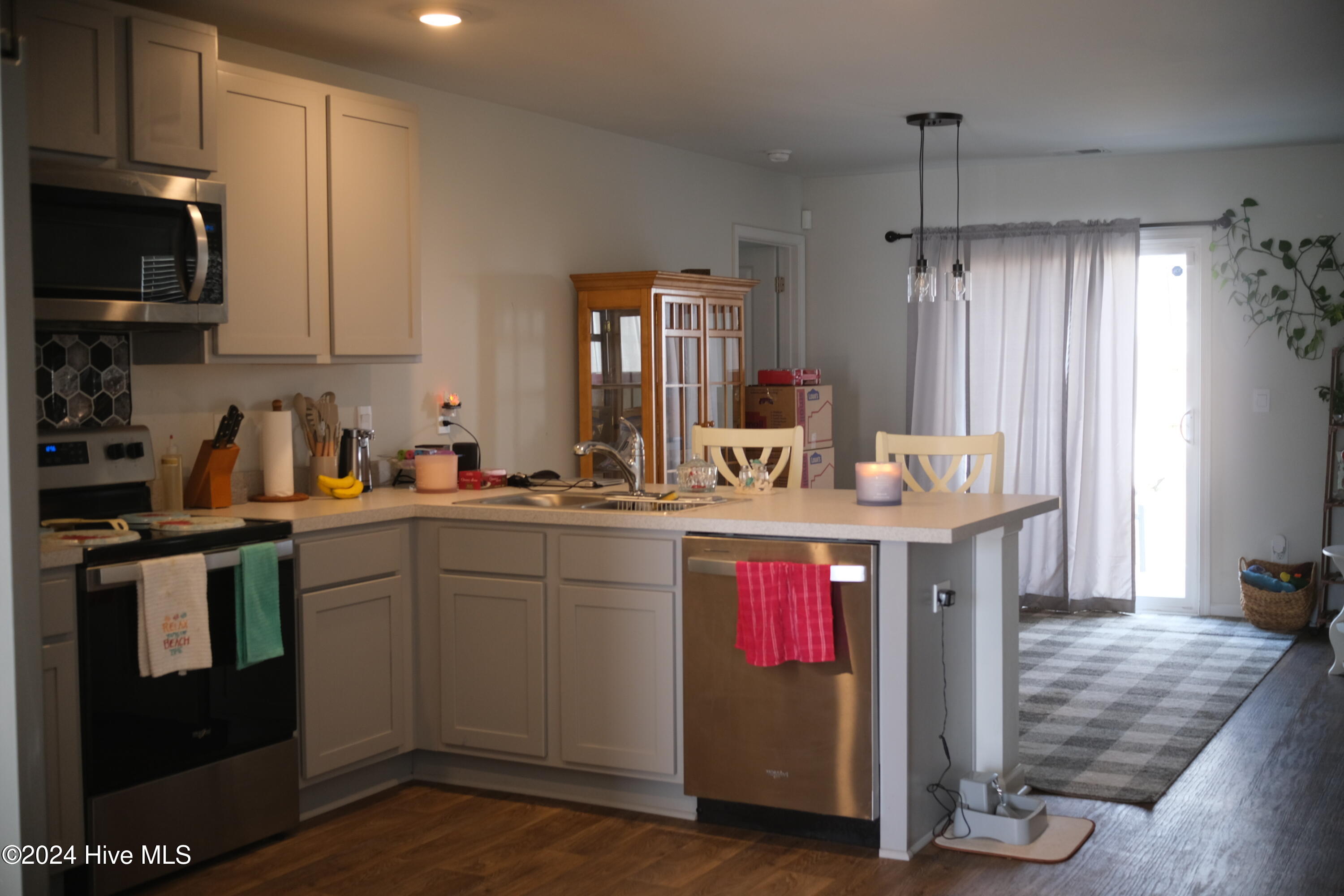 8339 E Highcroft Drive NE