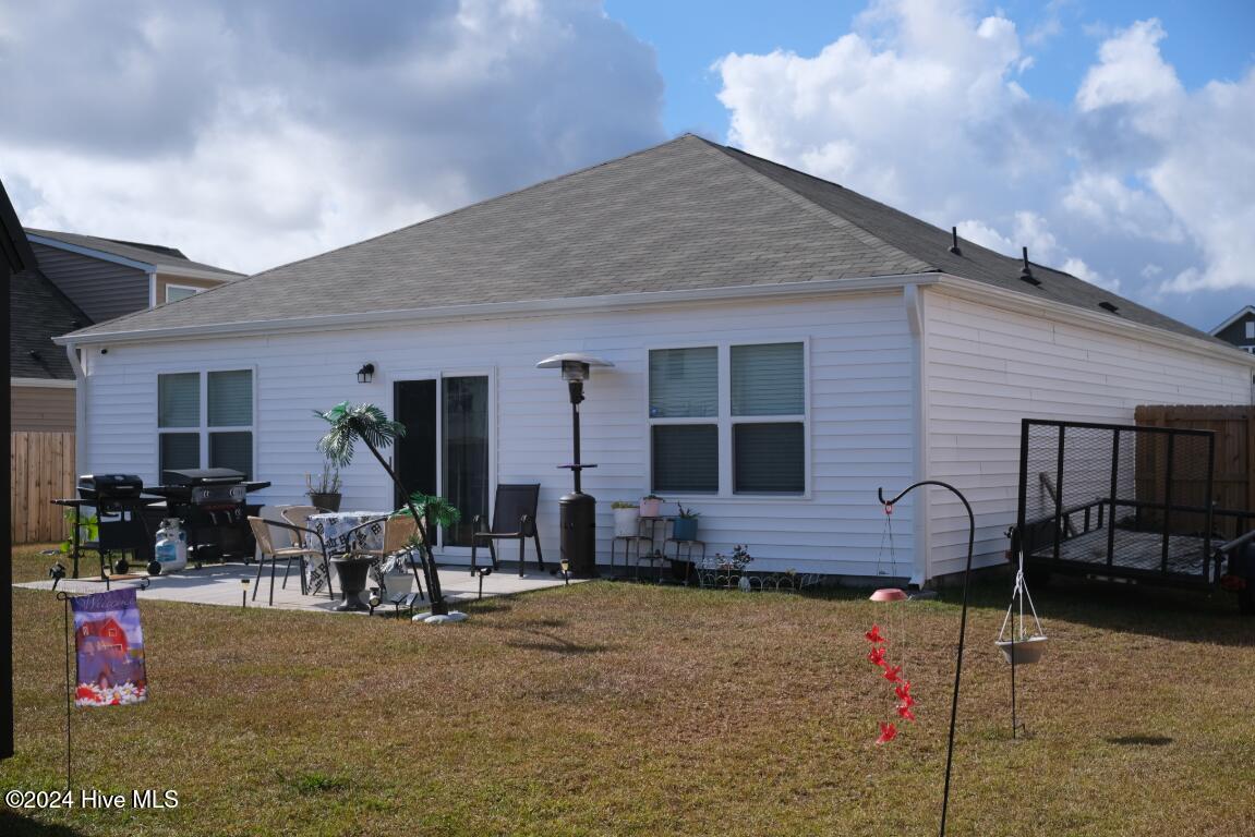 8339 E Highcroft Drive NE