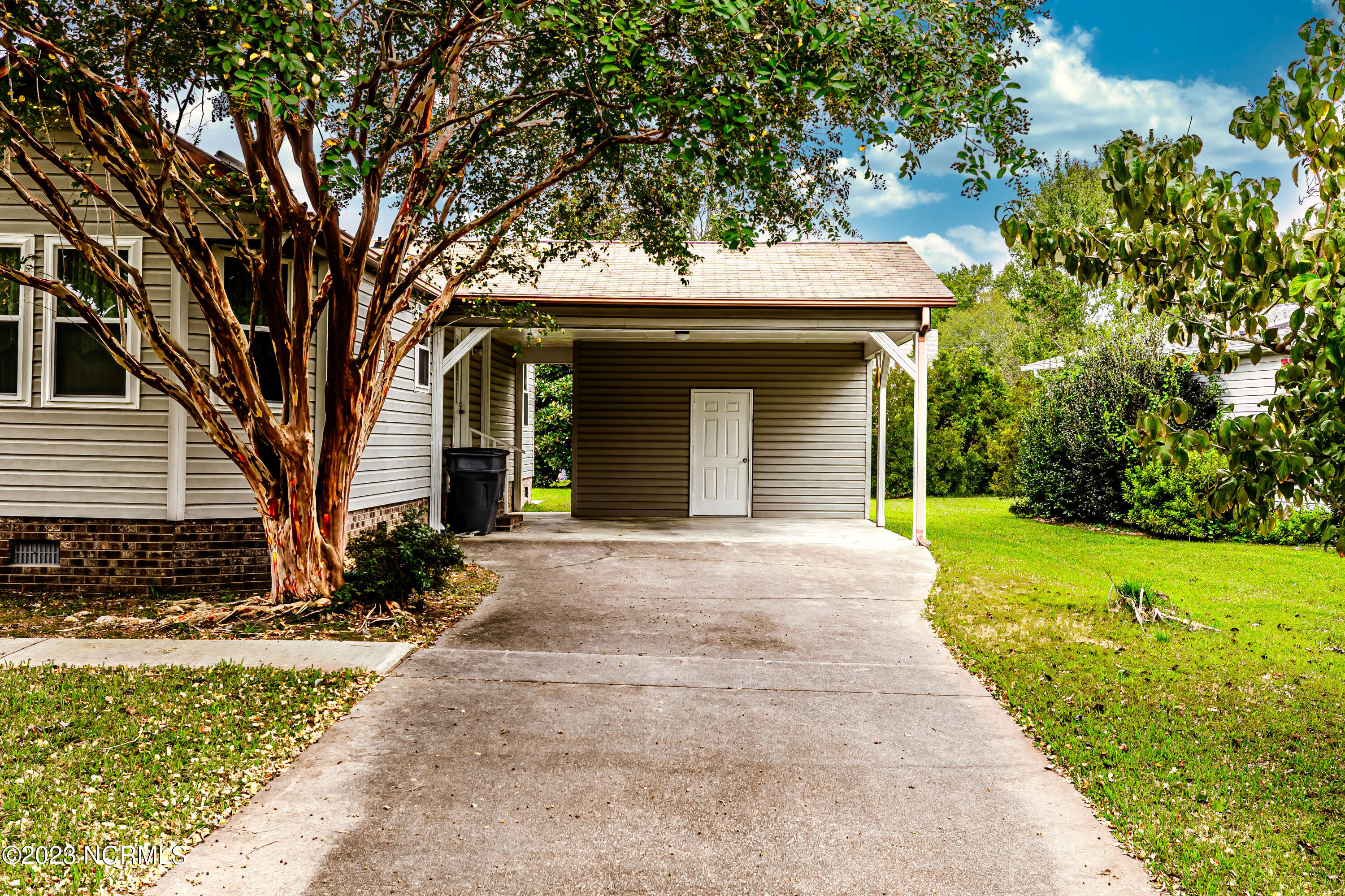 1092 Nautical Lane SW