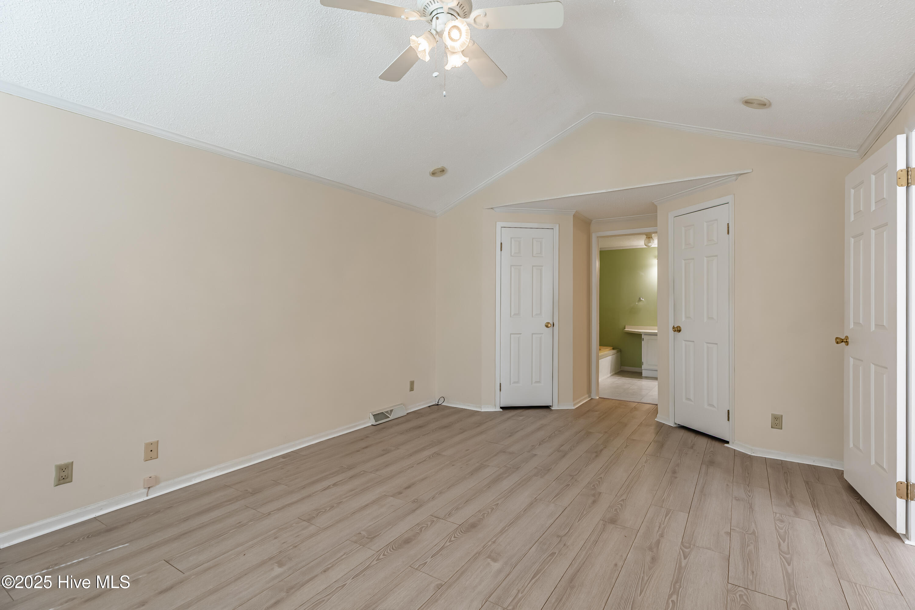 1092 Nautical Lane SW