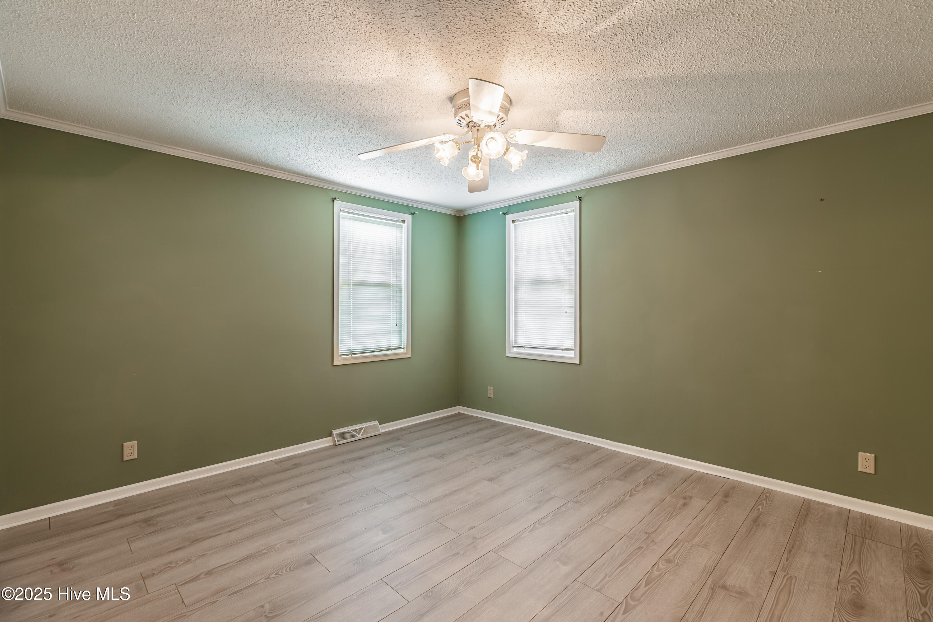 1092 Nautical Lane SW