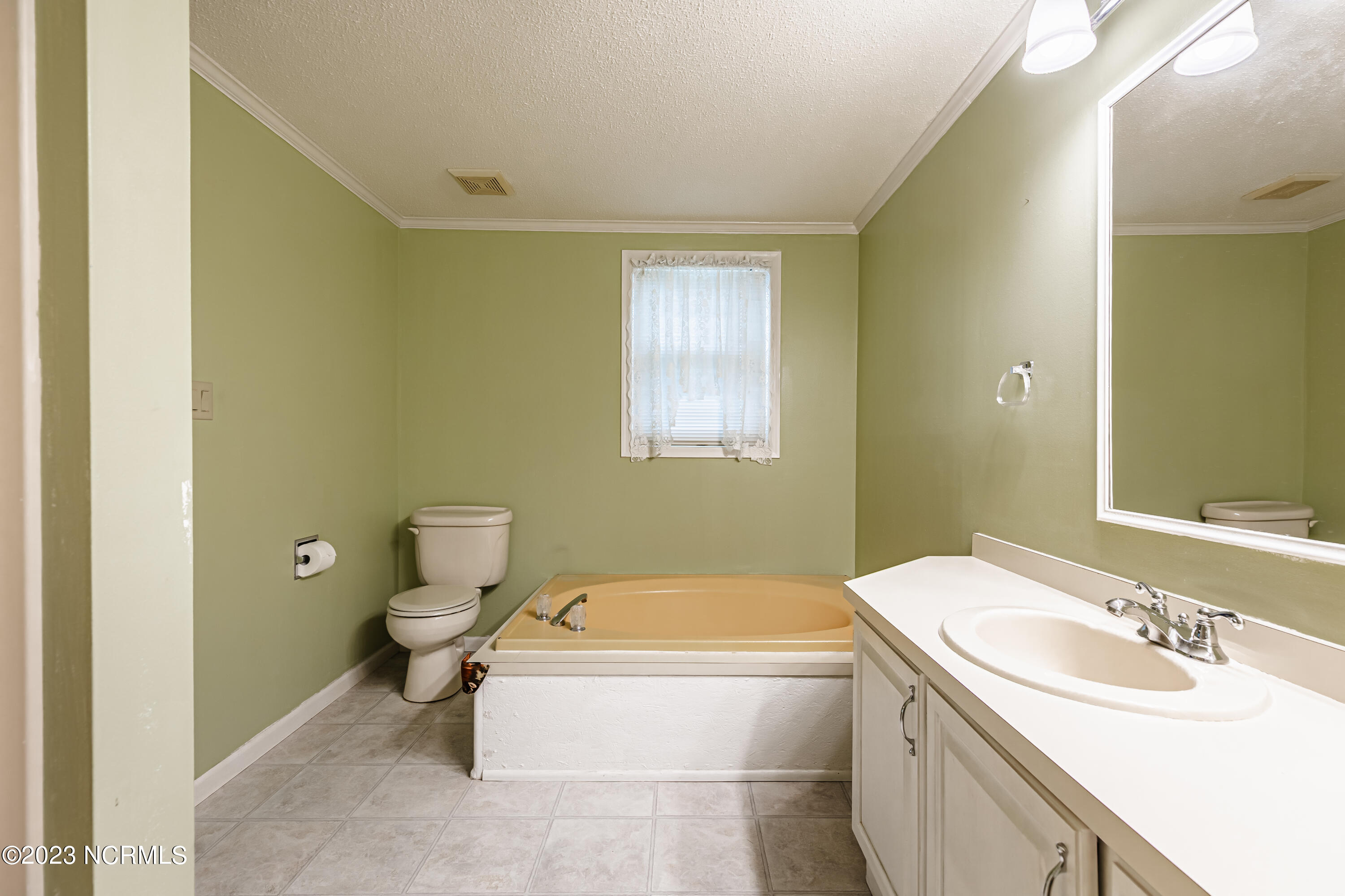 1092 Nautical Lane SW