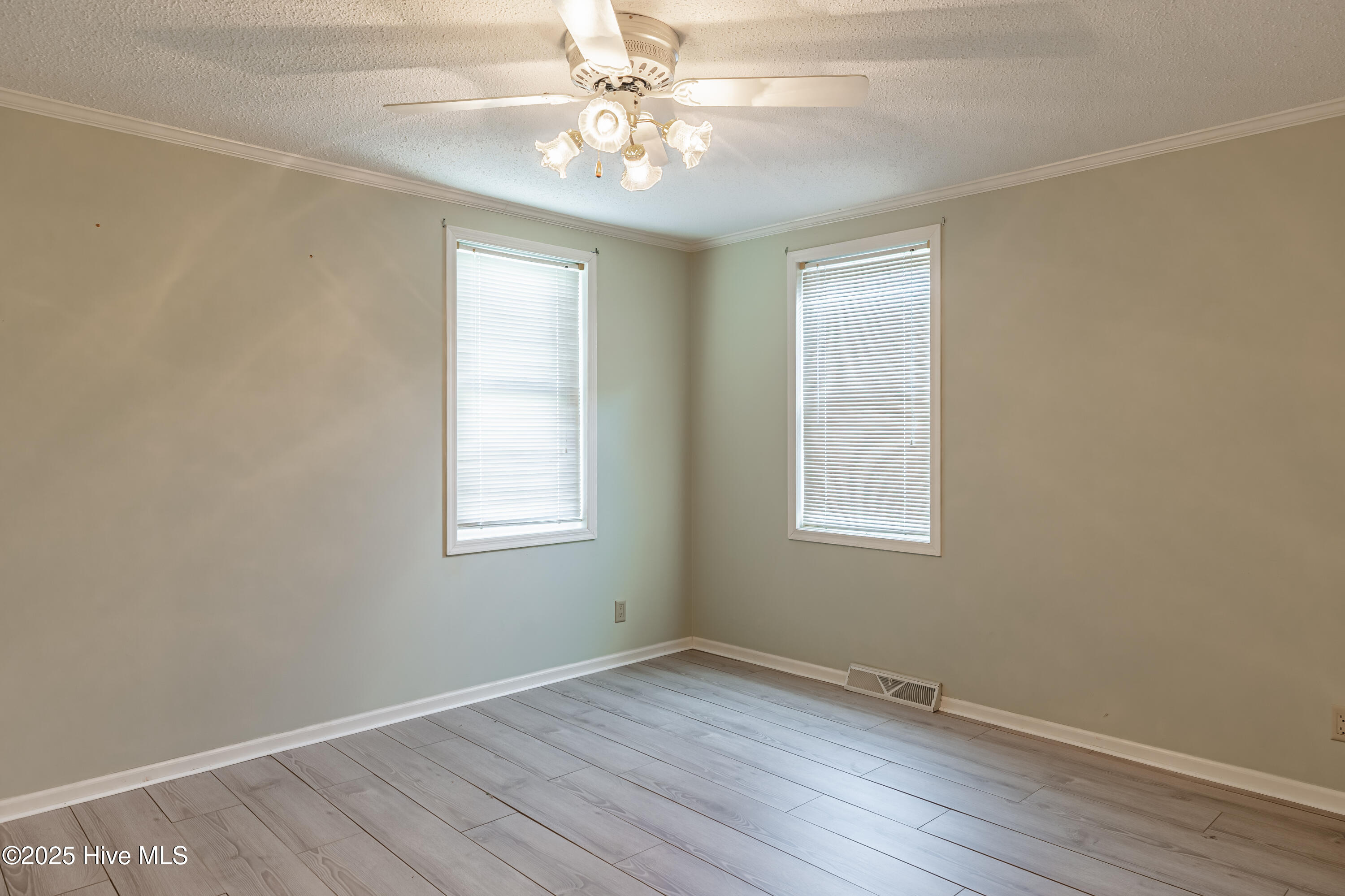 1092 Nautical Lane SW