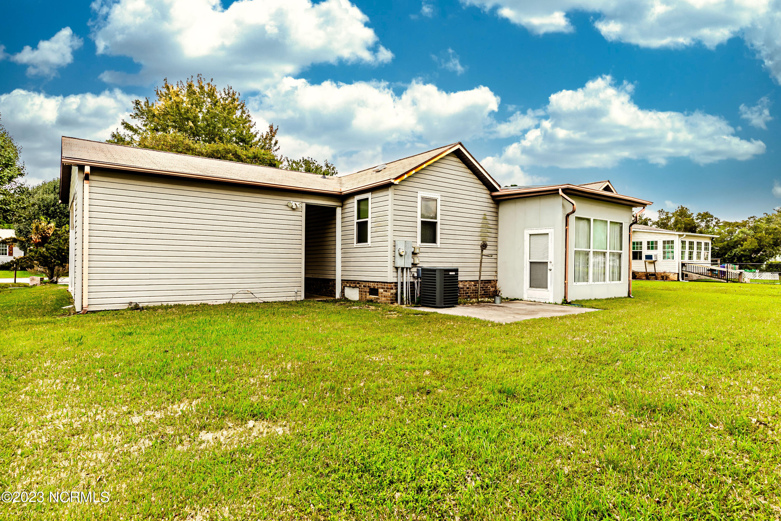 1092 Nautical Lane SW