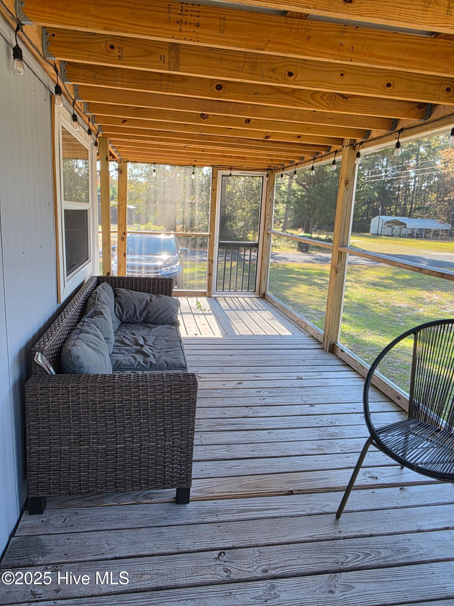 2202 SW Azalea Drive SW