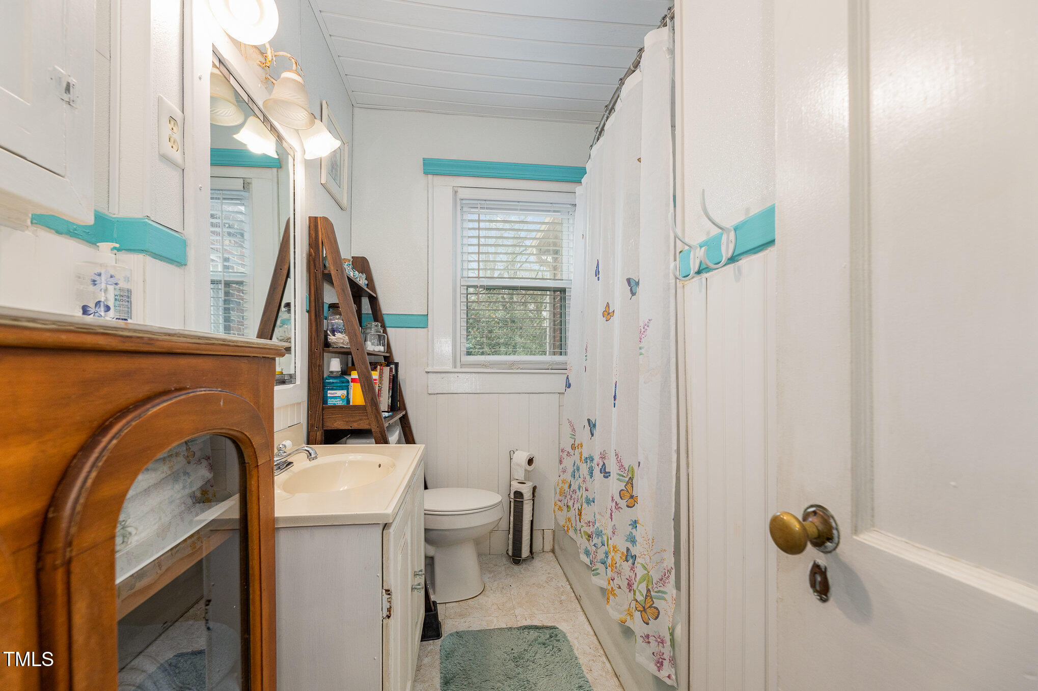 1303 Rainy Street
