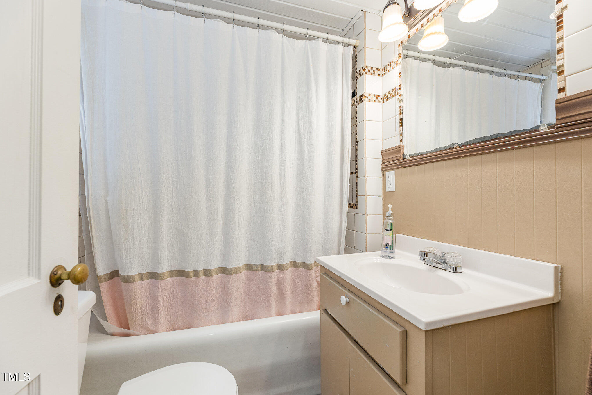 1303 Rainy Street
