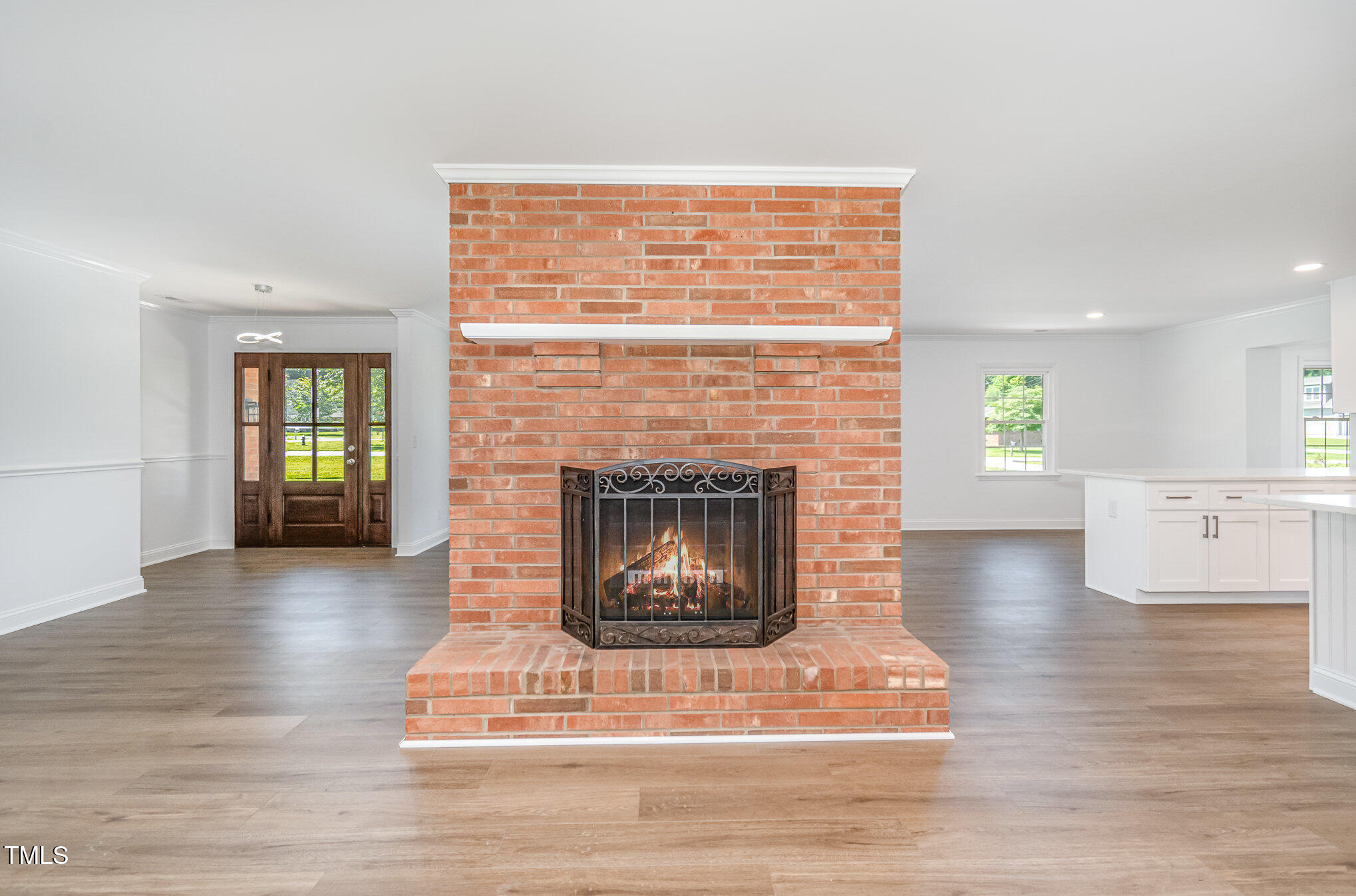 5211 Ventura Drive