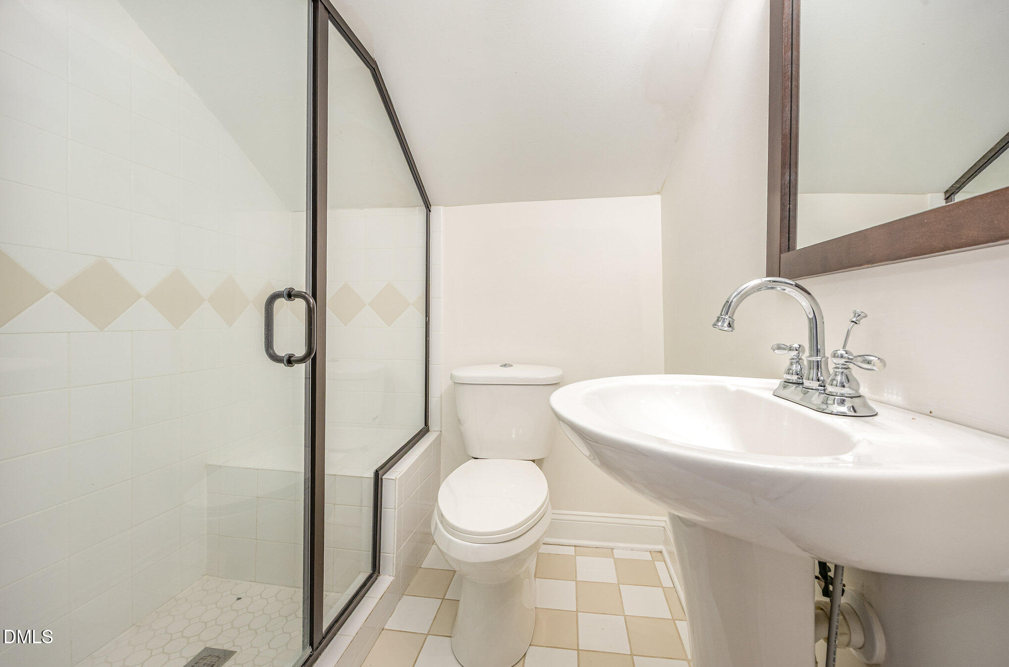 909 Burlington Avenue, Gibsonville