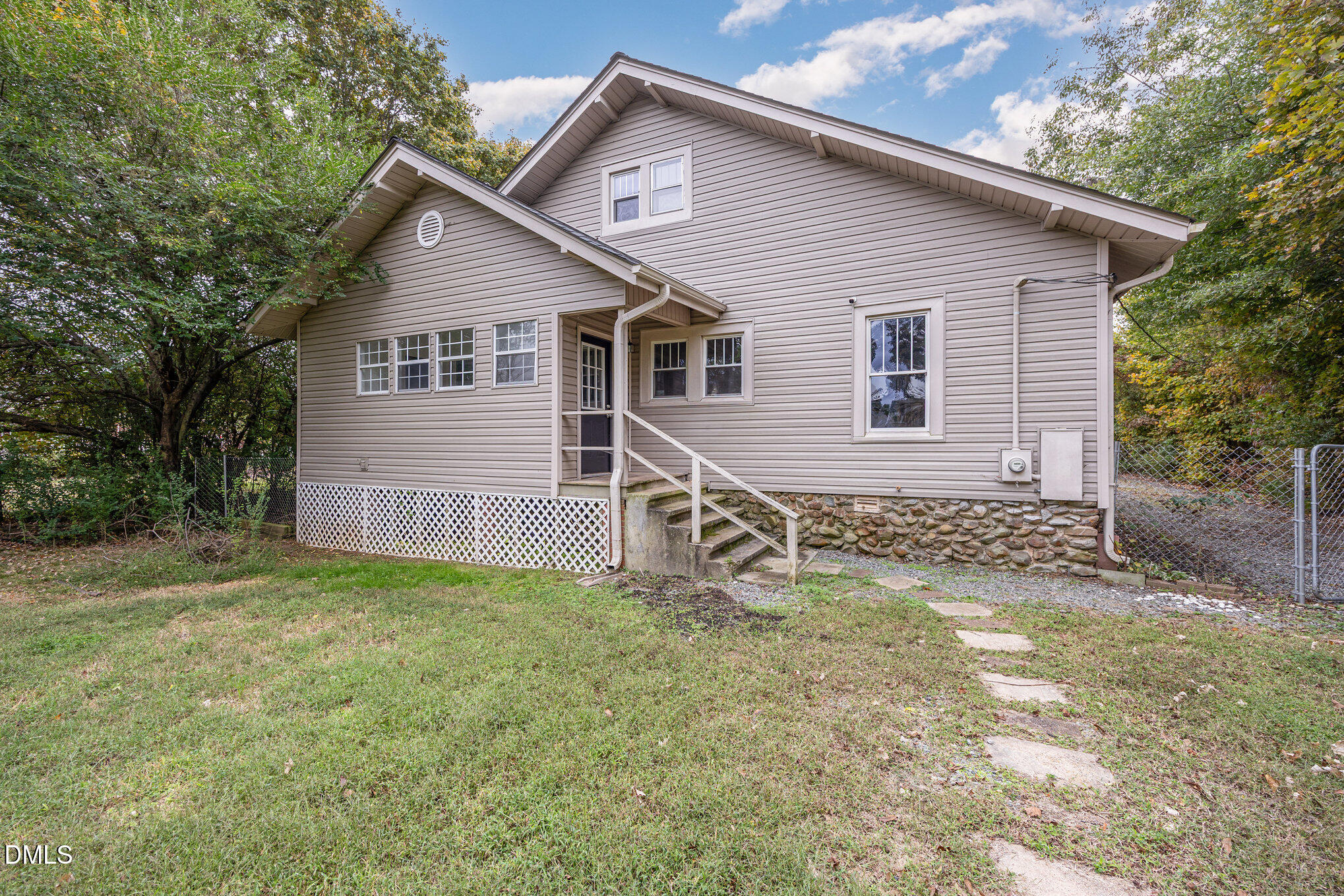 909 Burlington Avenue, Gibsonville