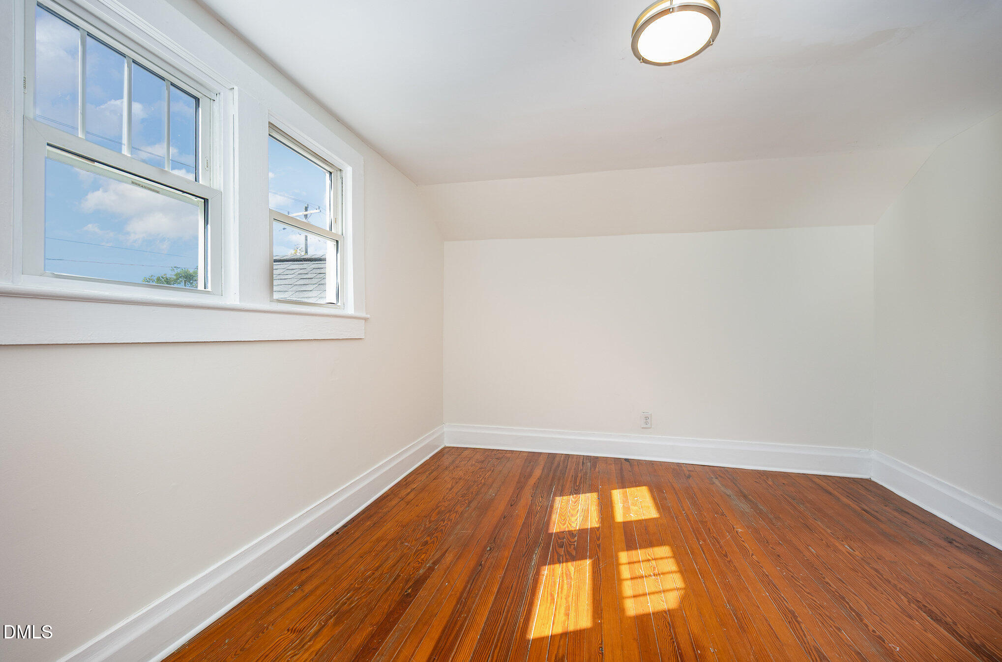 909 Burlington Avenue, Gibsonville