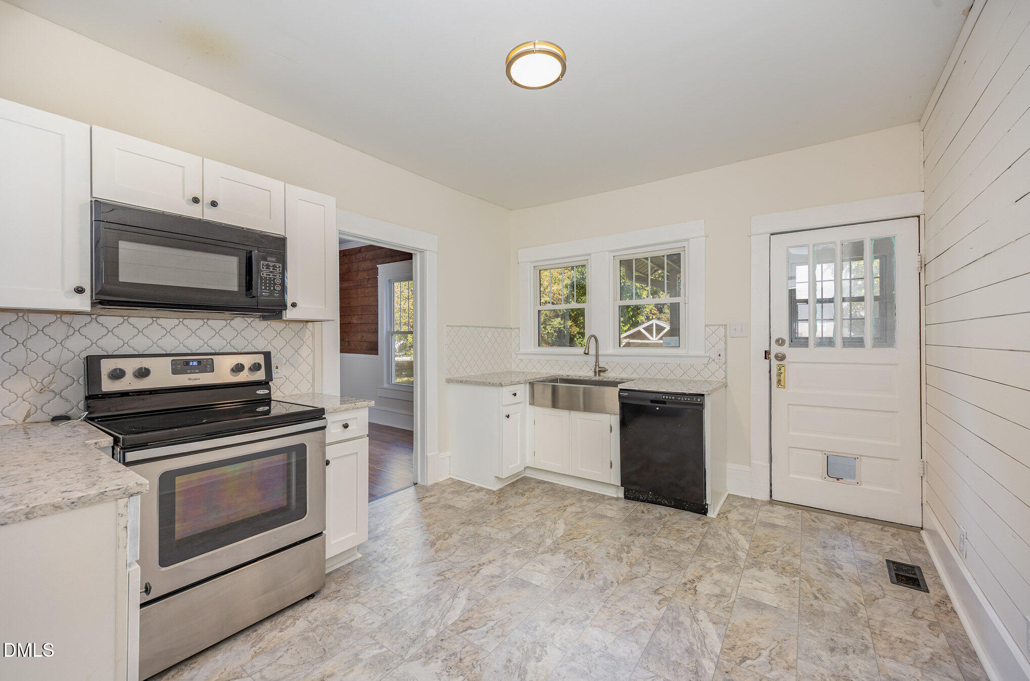 909 Burlington Avenue, Gibsonville