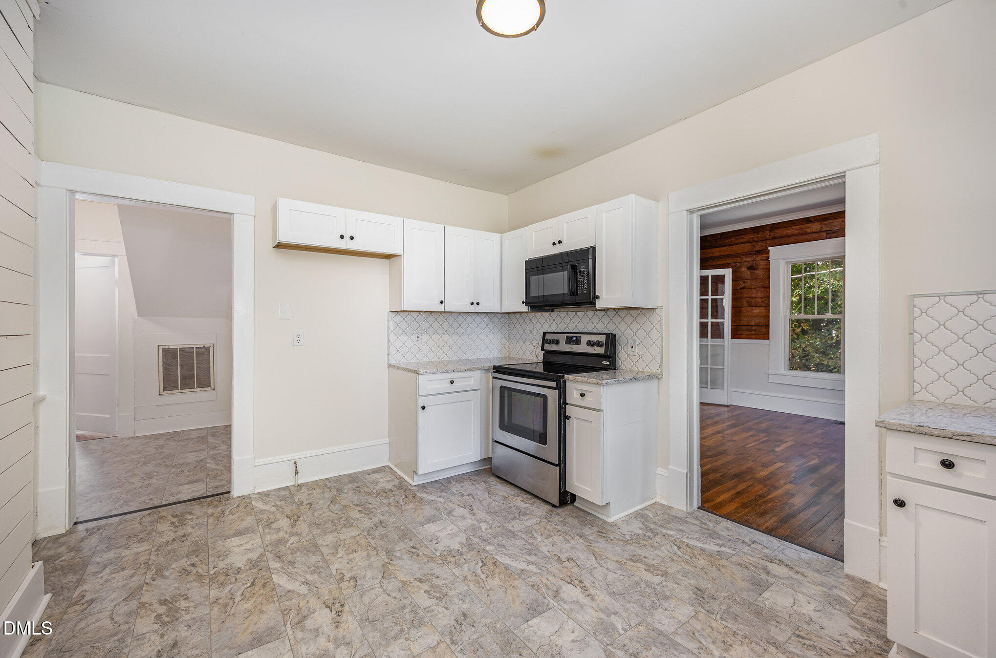 909 Burlington Avenue, Gibsonville