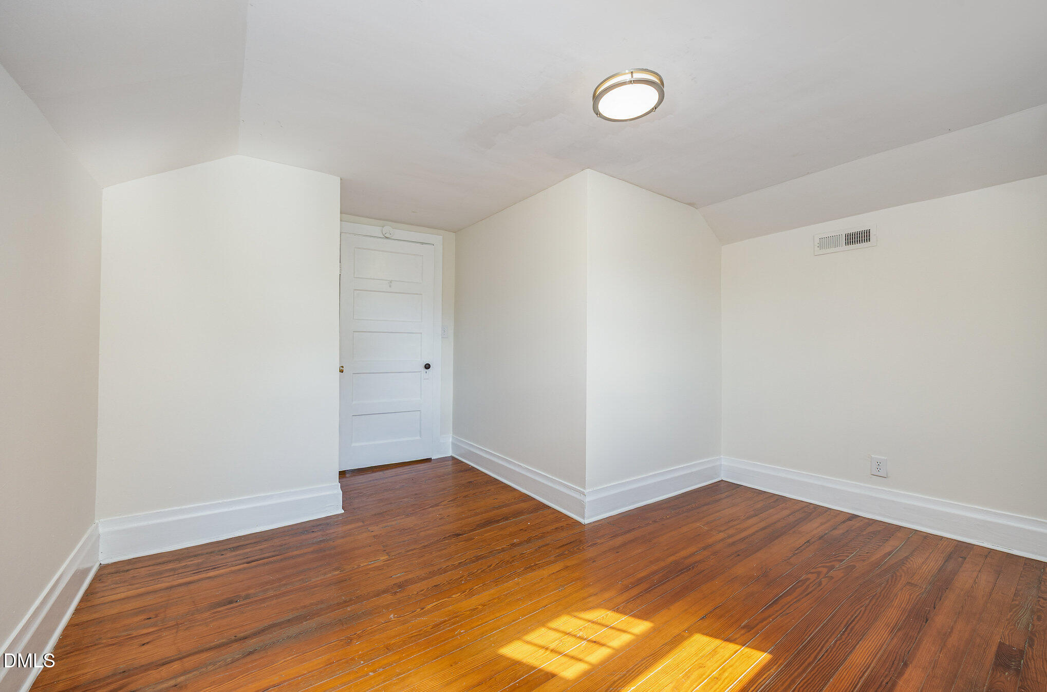 909 Burlington Avenue, Gibsonville