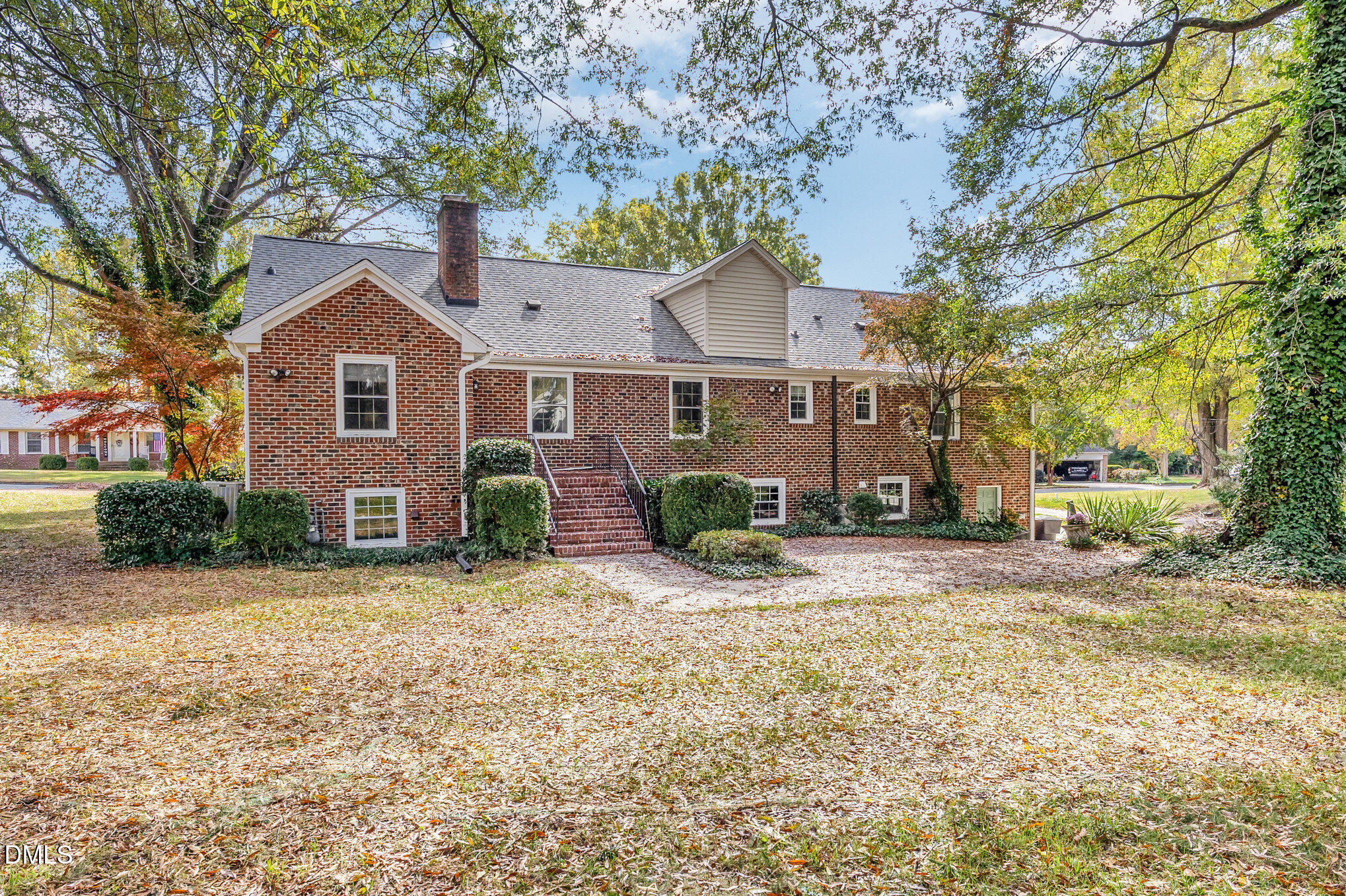 2055 Shirley Drive, Burlington