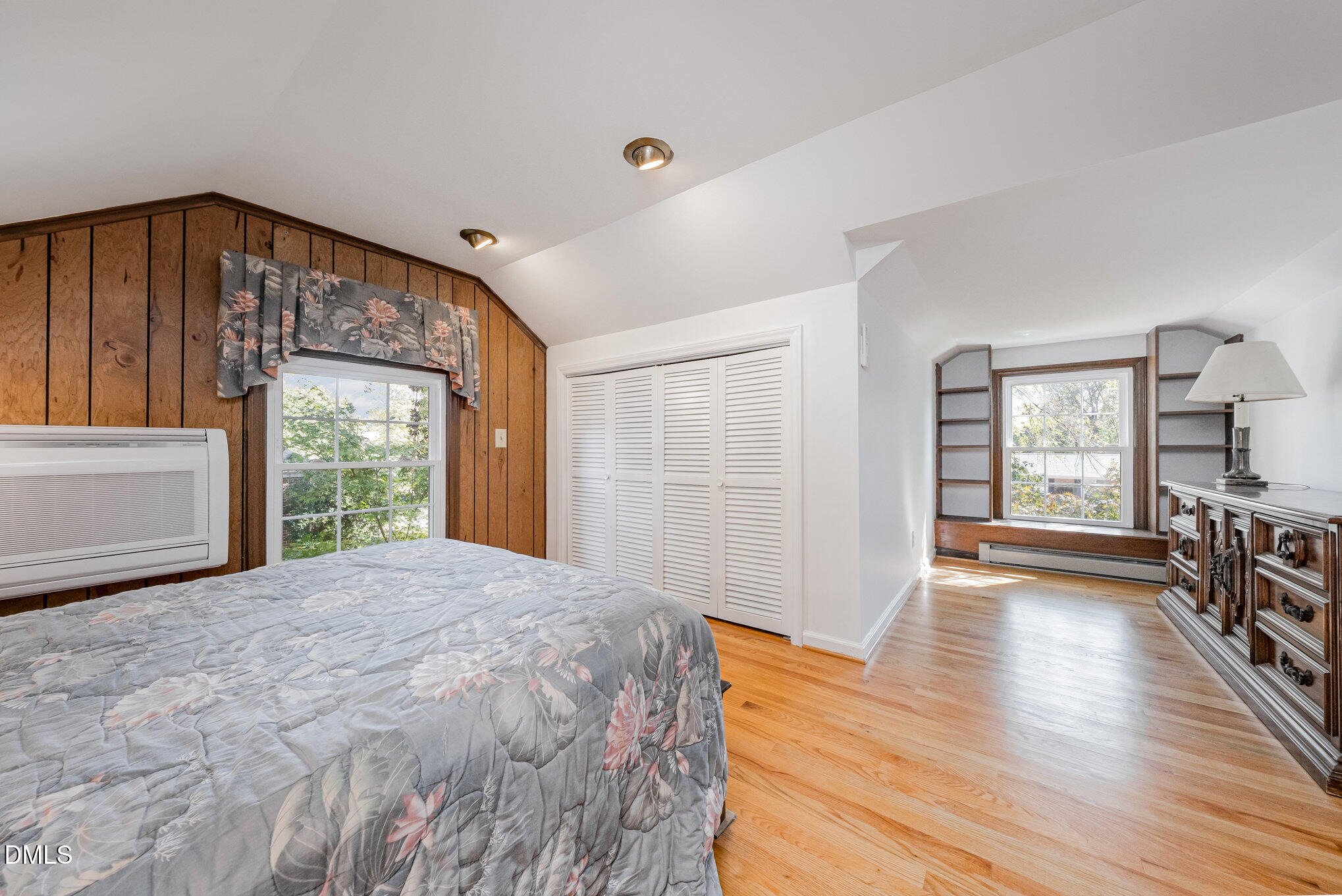 2055 Shirley Drive, Burlington