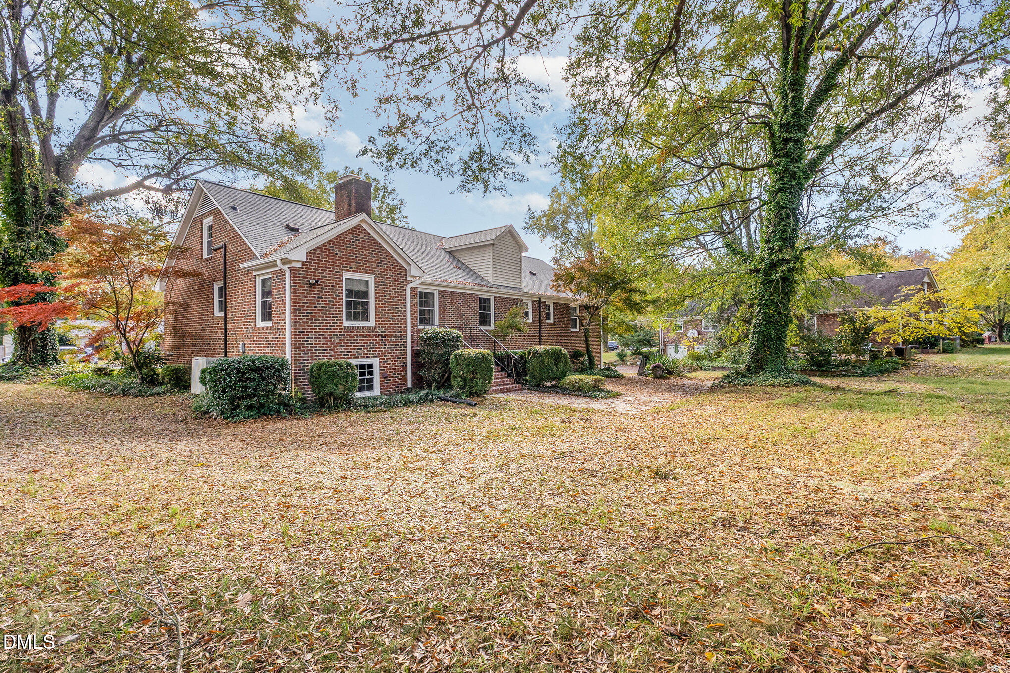 2055 Shirley Drive, Burlington