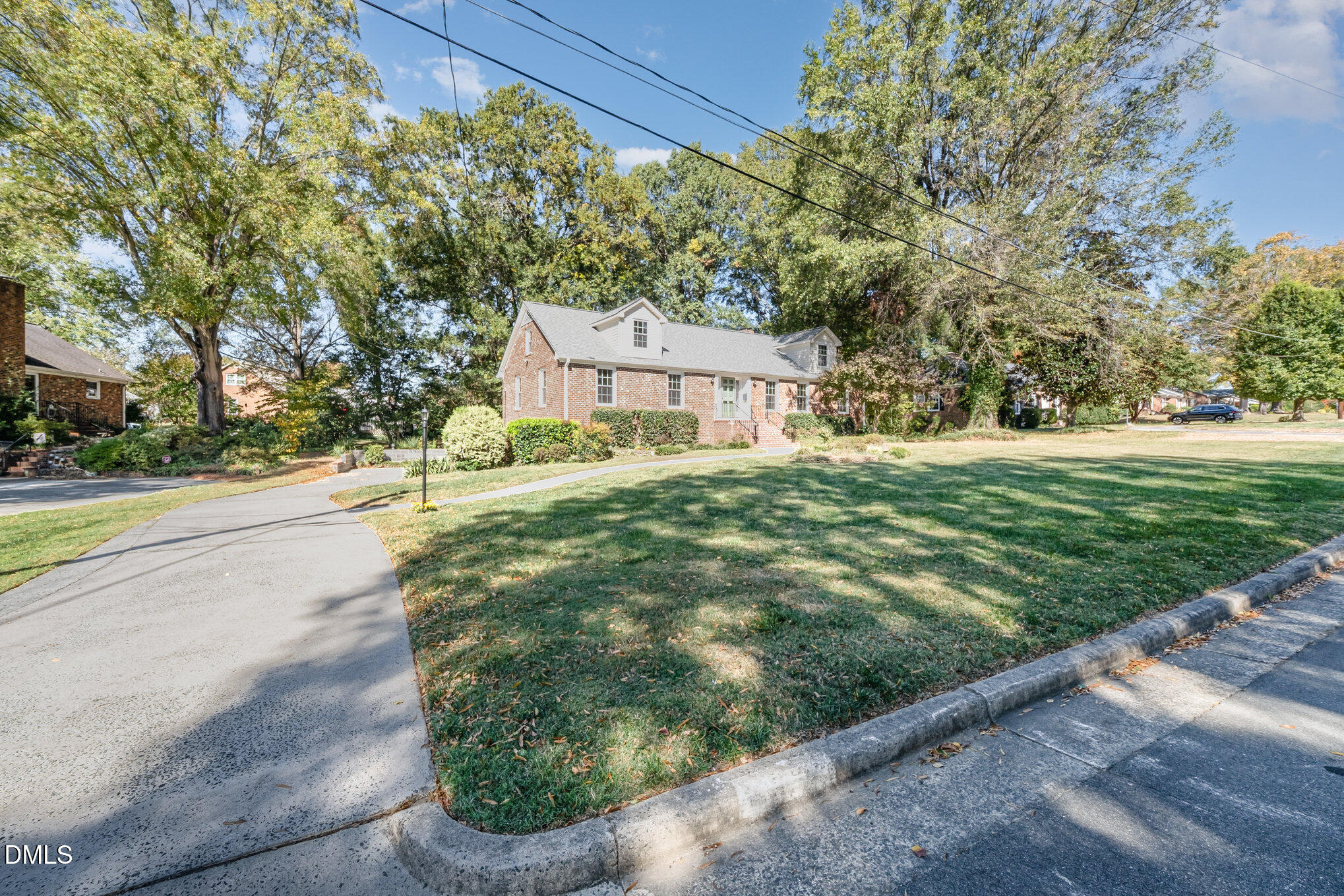 2055 Shirley Drive, Burlington