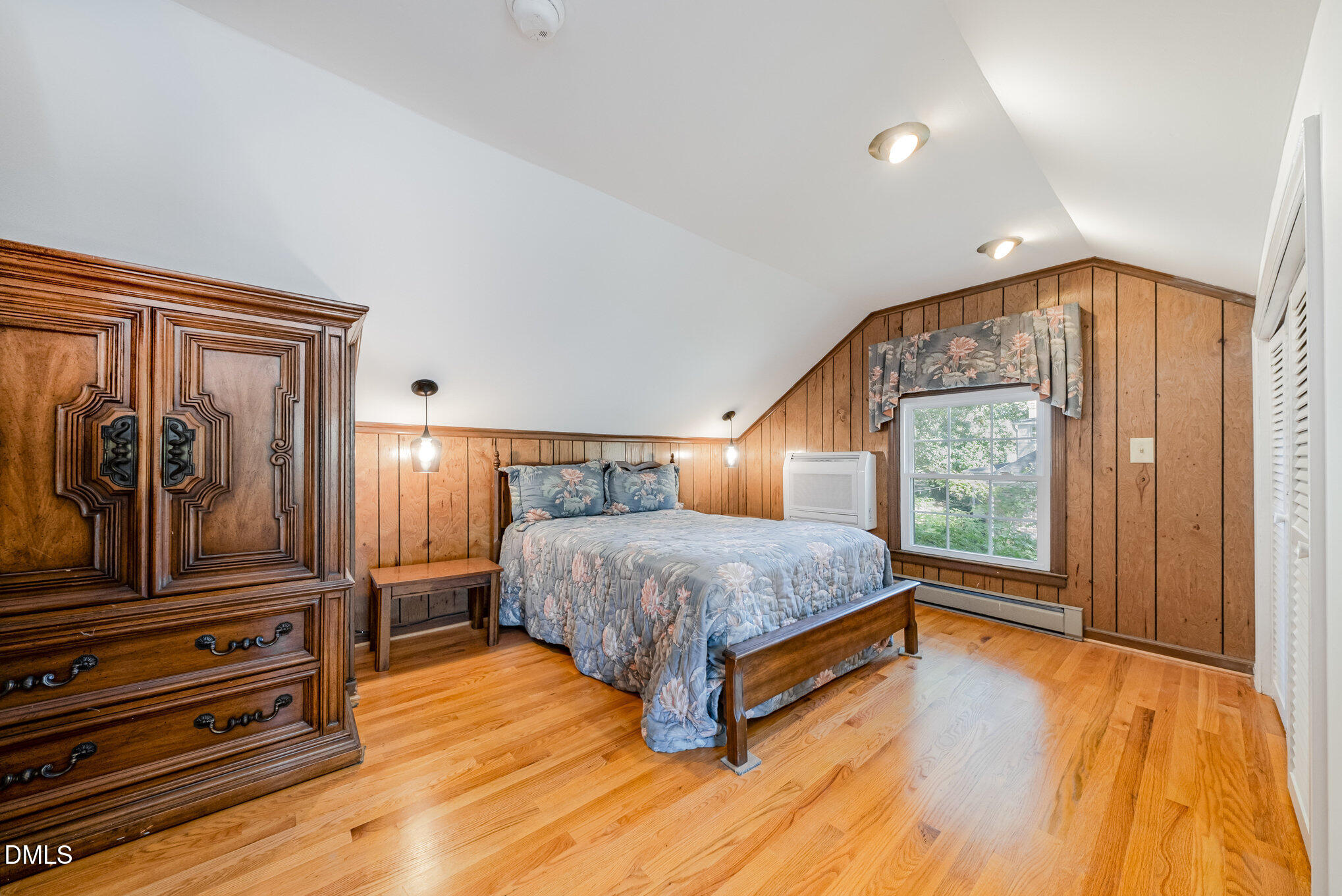 2055 Shirley Drive, Burlington