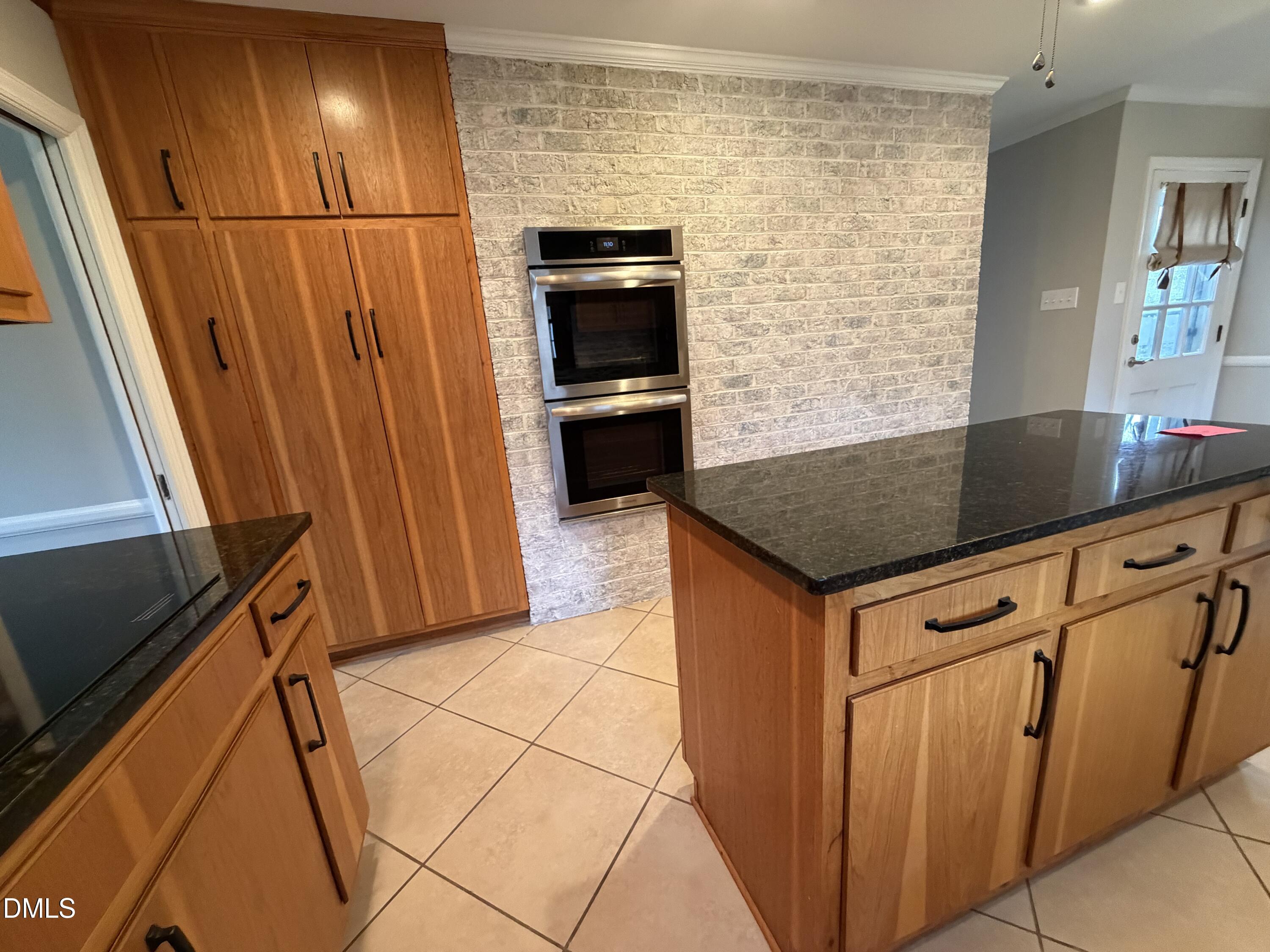 2055 Shirley Drive, Burlington