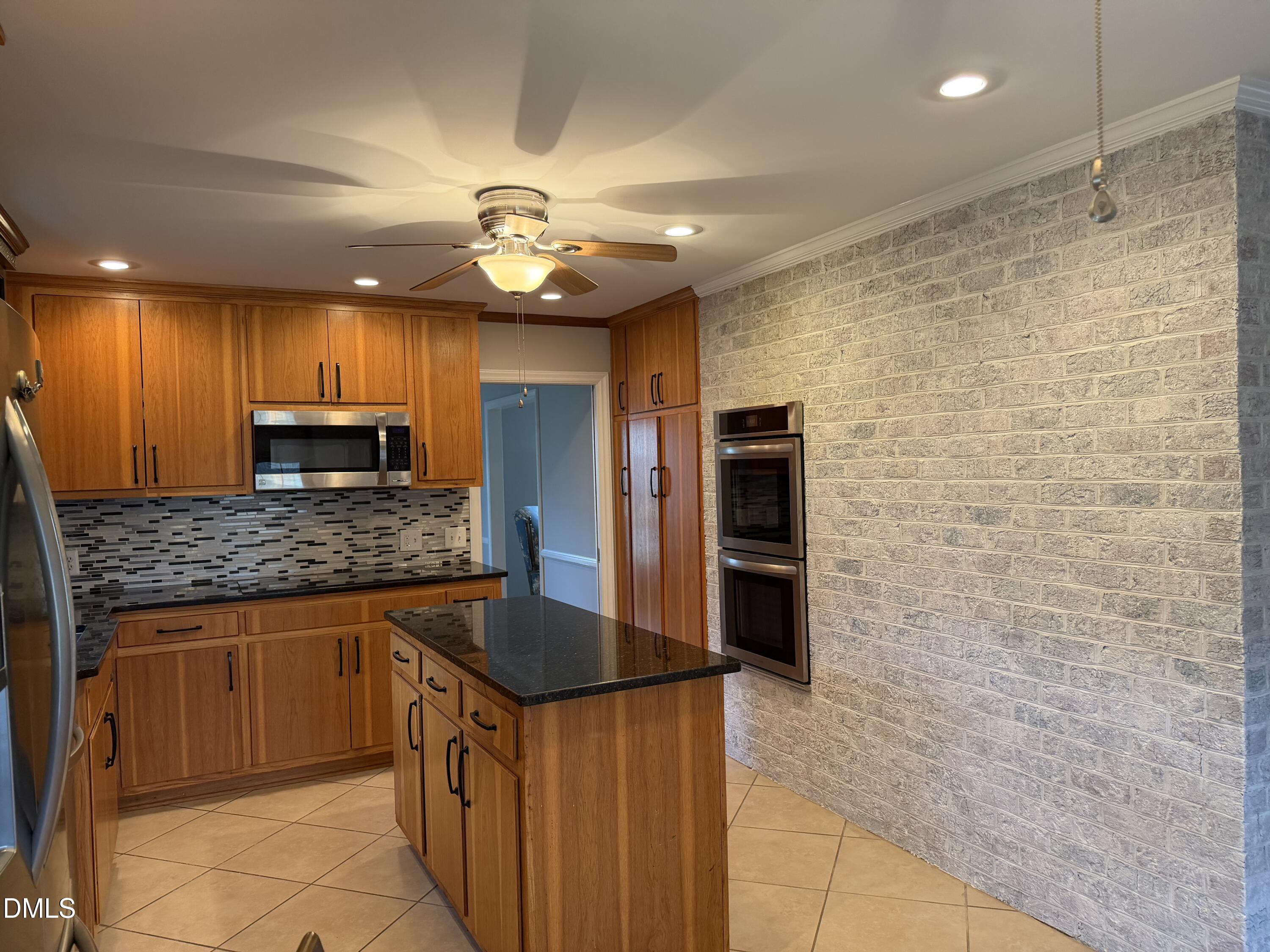 2055 Shirley Drive, Burlington