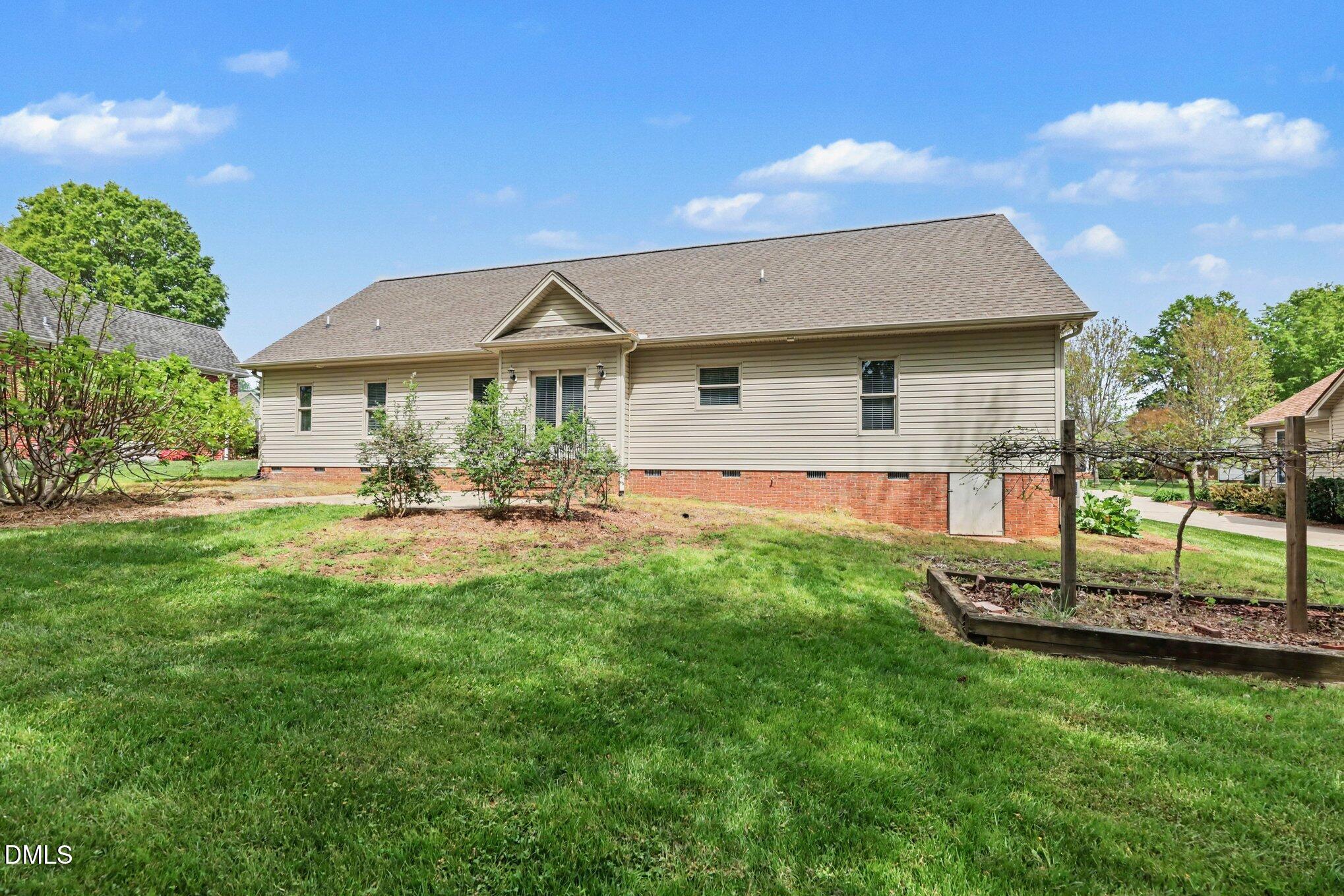 411 Spring Hill Lane